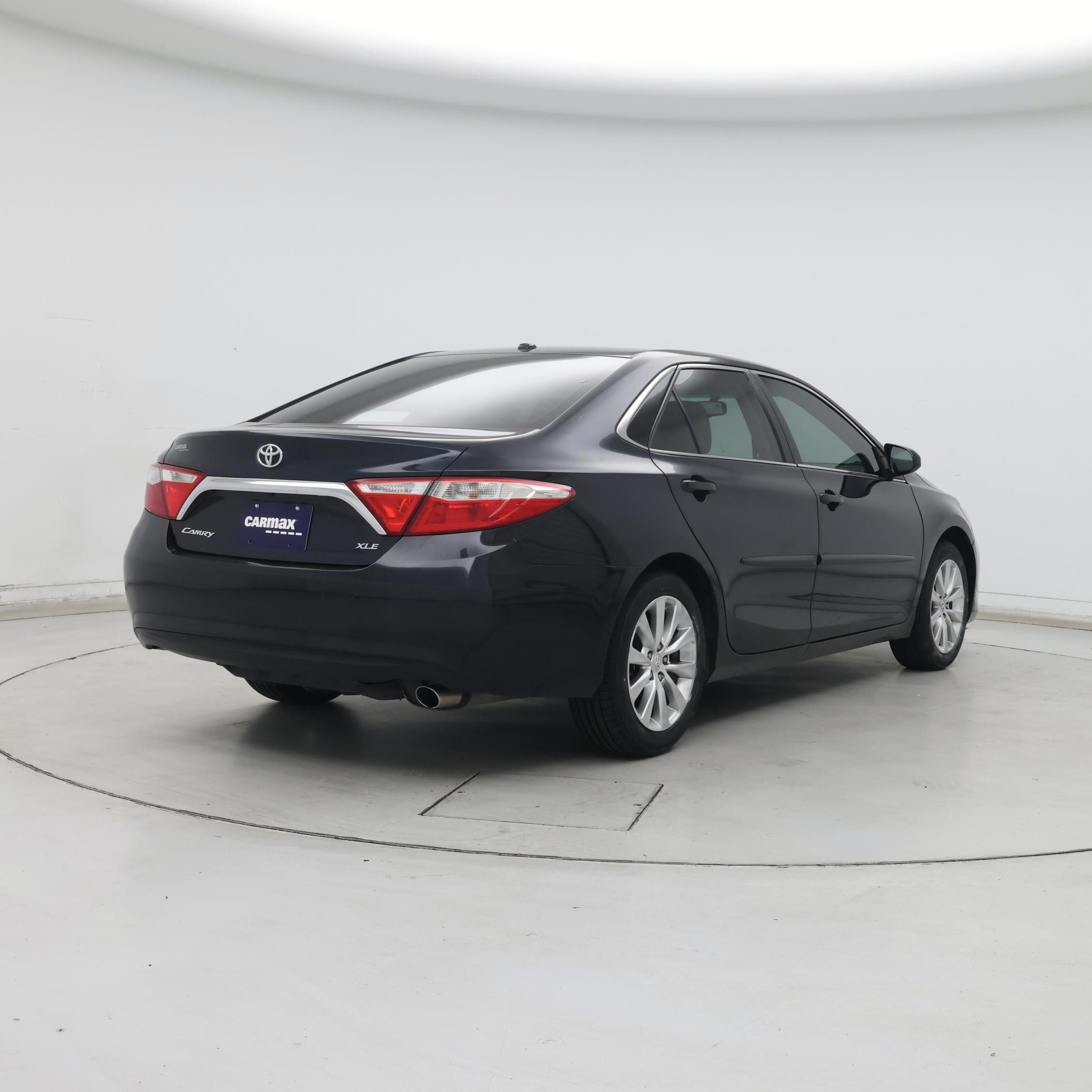 Thumbnail: 2015 Toyota Camry - 8
