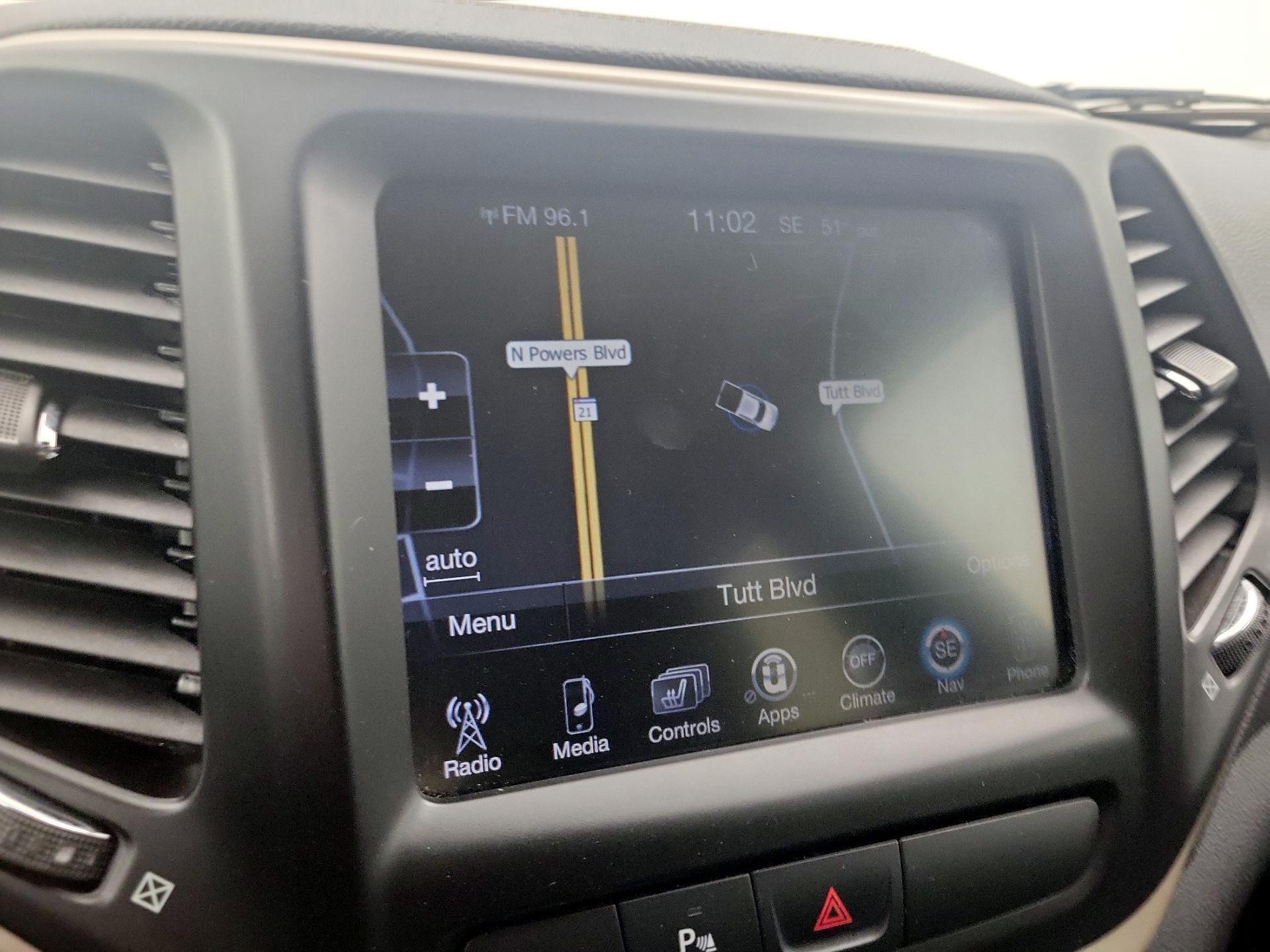 Thumbnail: 2017 Jeep Cherokee - 14