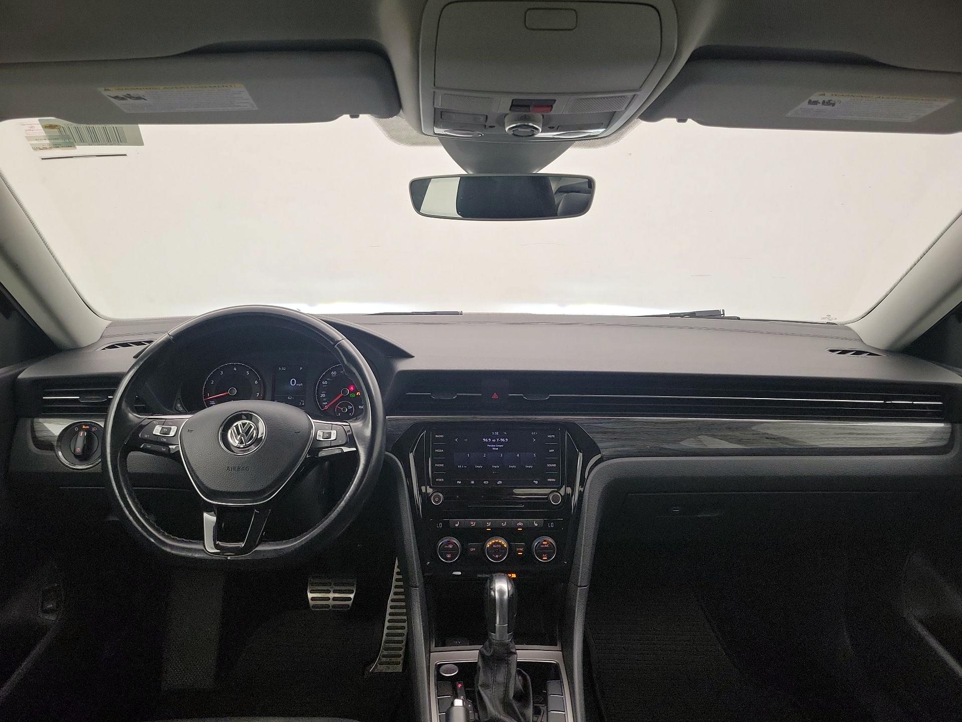 Thumbnail: 2020 Volkswagen Passat - 9