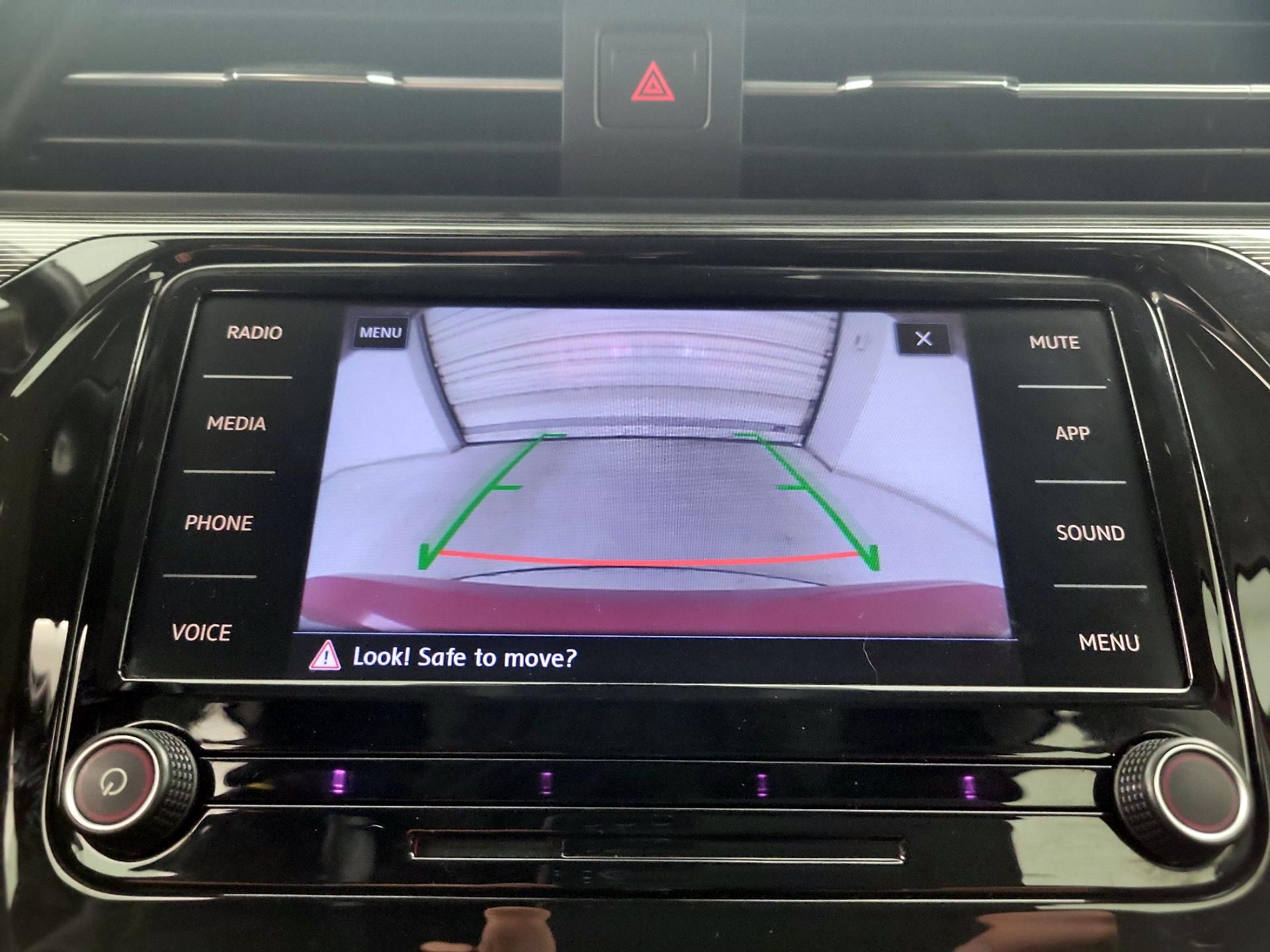 Thumbnail: 2020 Volkswagen Passat - 14