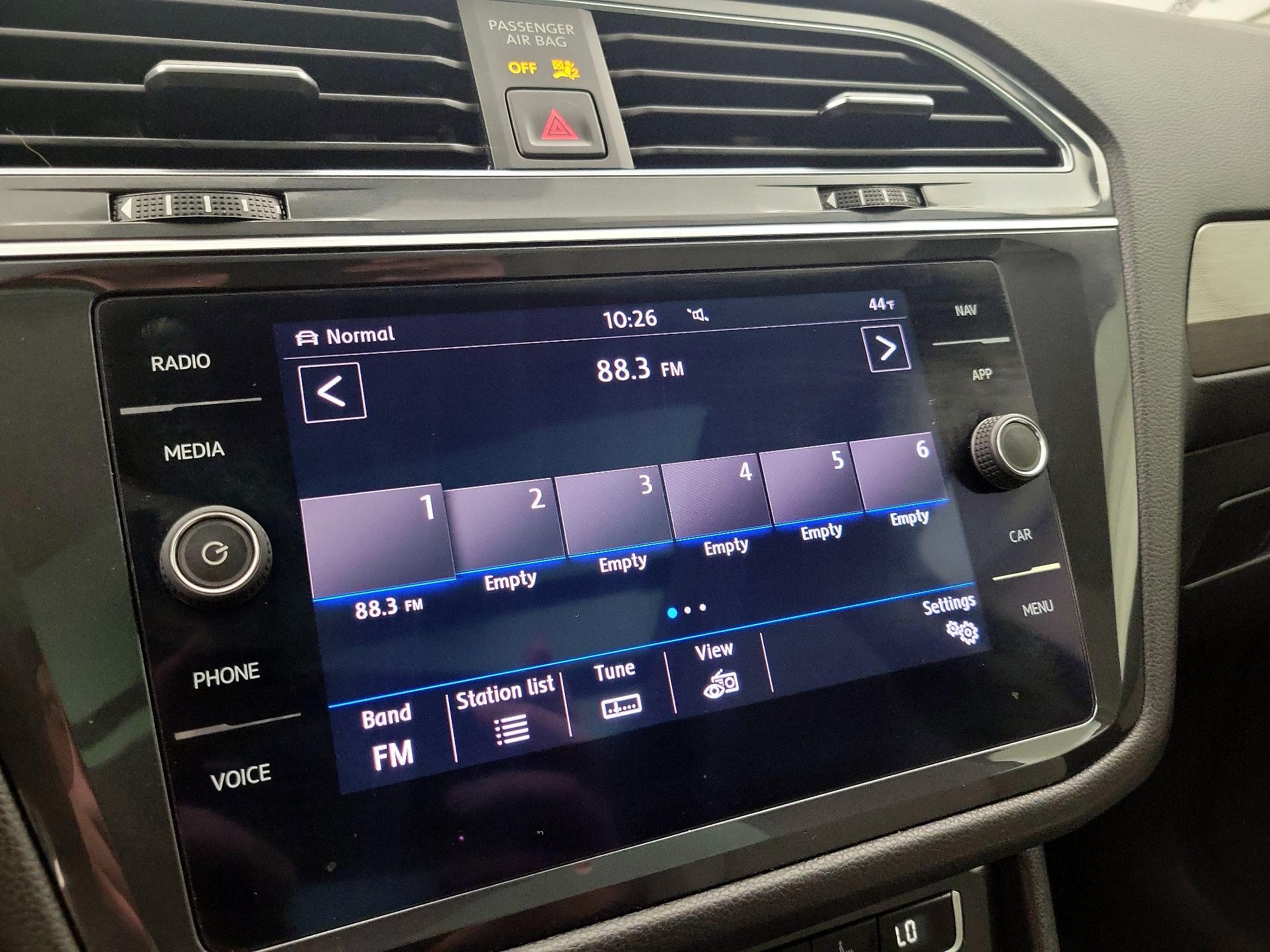 Thumbnail: 2019 Volkswagen Tiguan - 16