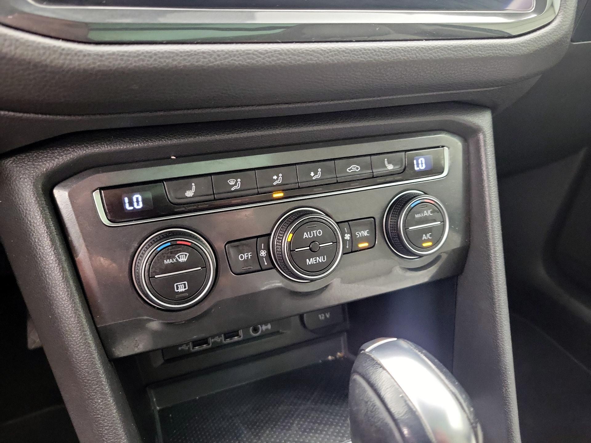 Thumbnail: 2019 Volkswagen Tiguan - 17