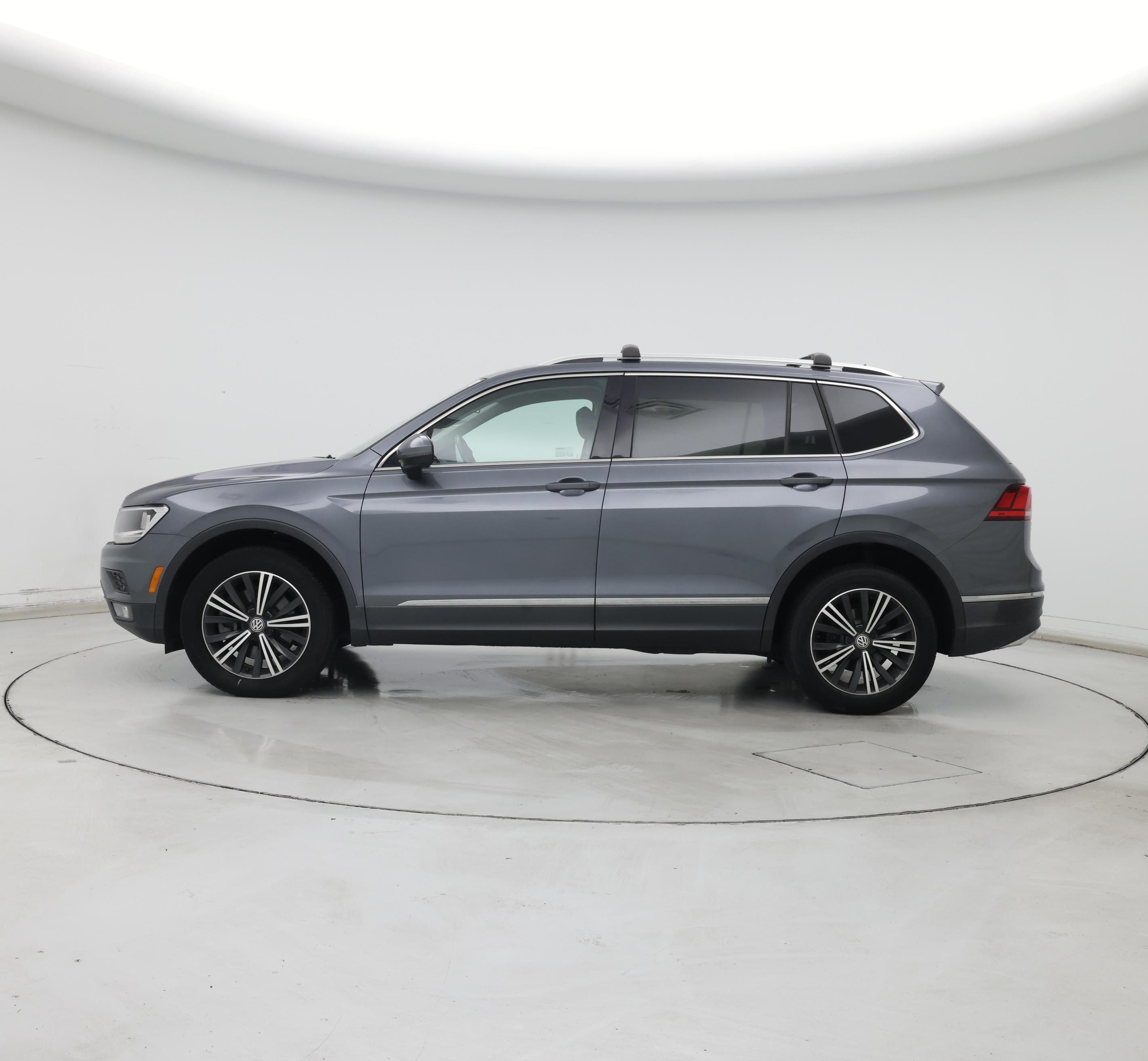 Thumbnail: 2019 Volkswagen Tiguan - 3