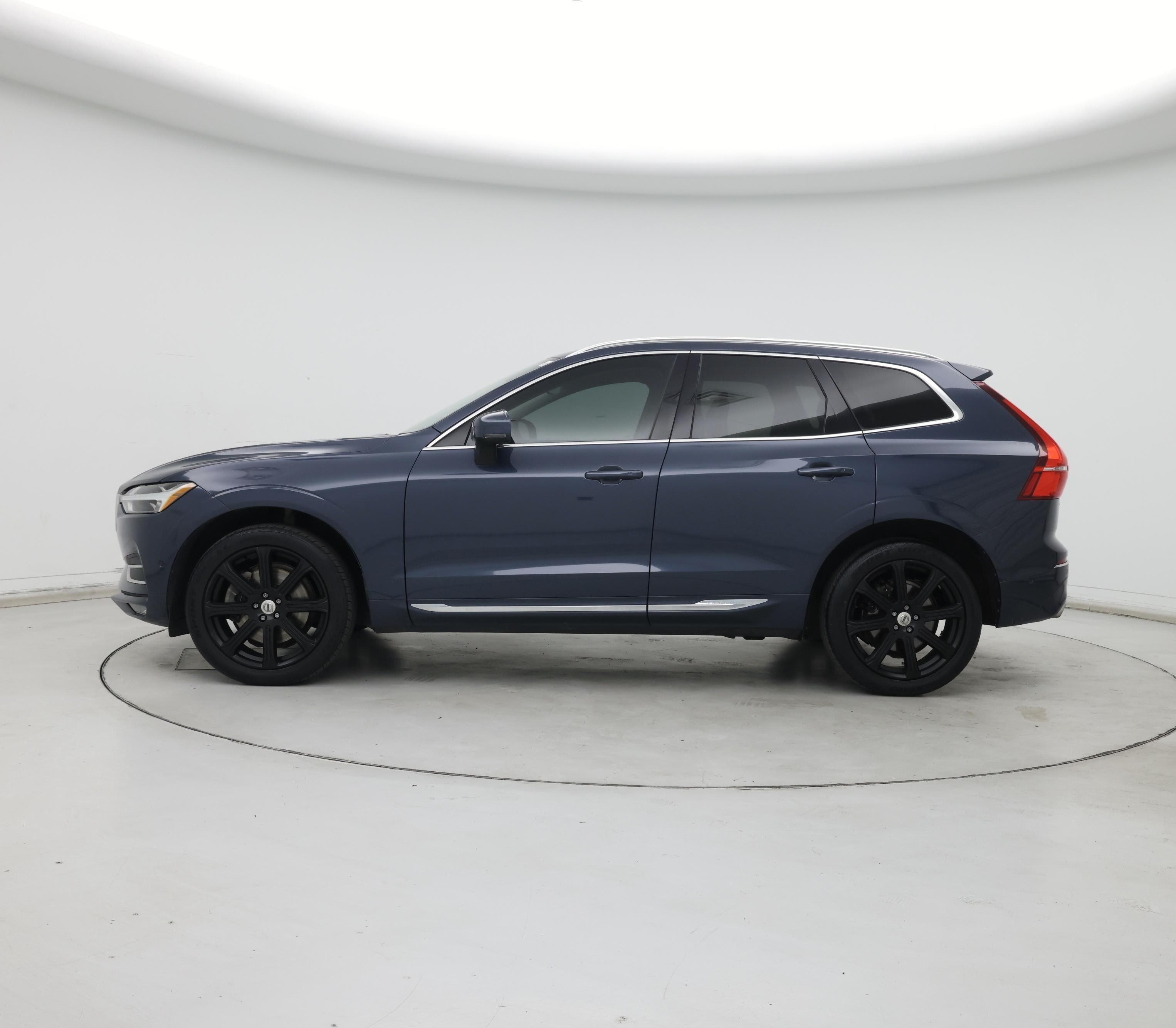 Thumbnail: 2018 Volvo XC60 - 3