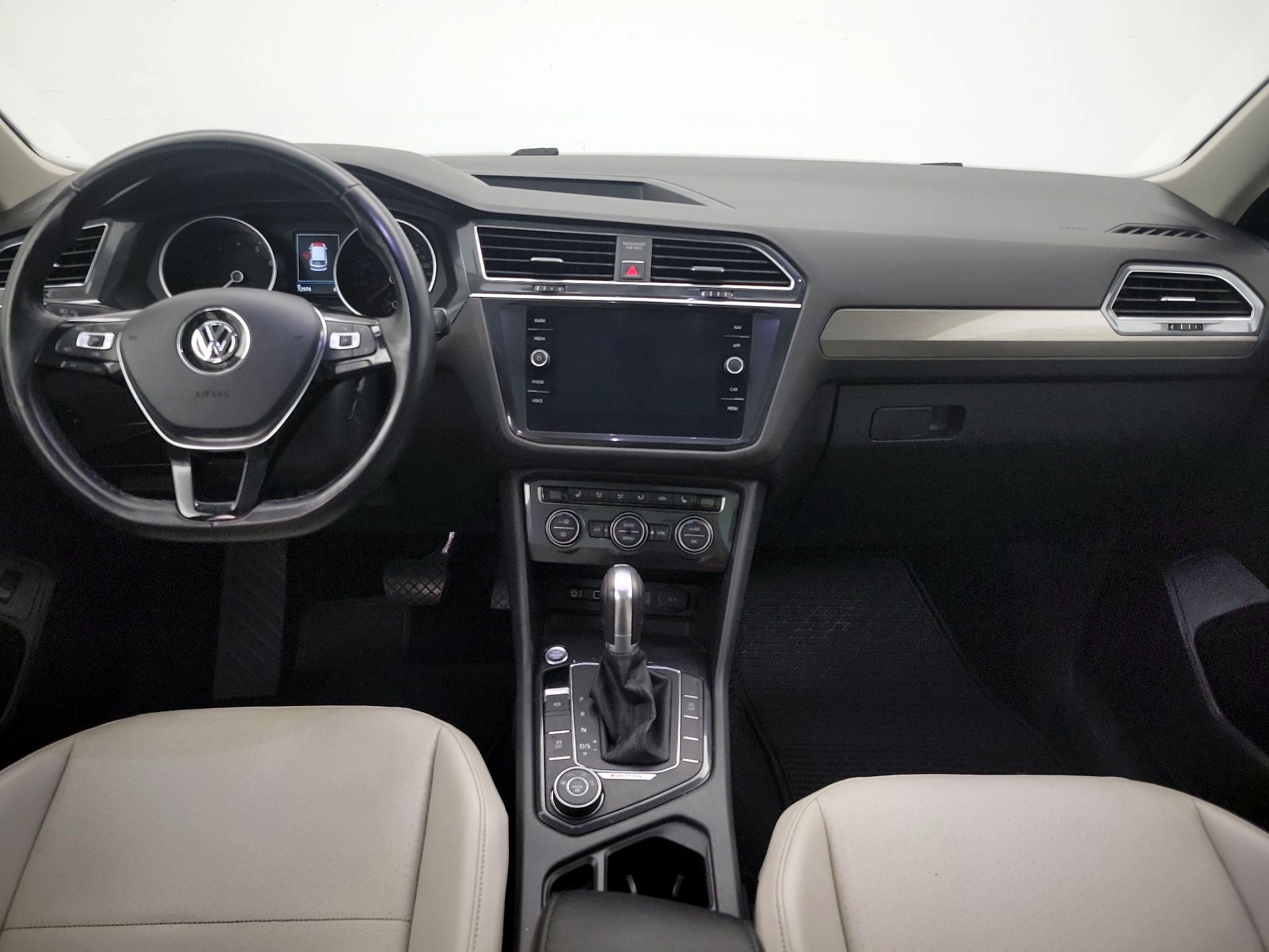 Thumbnail: 2018 Volkswagen Tiguan - 9