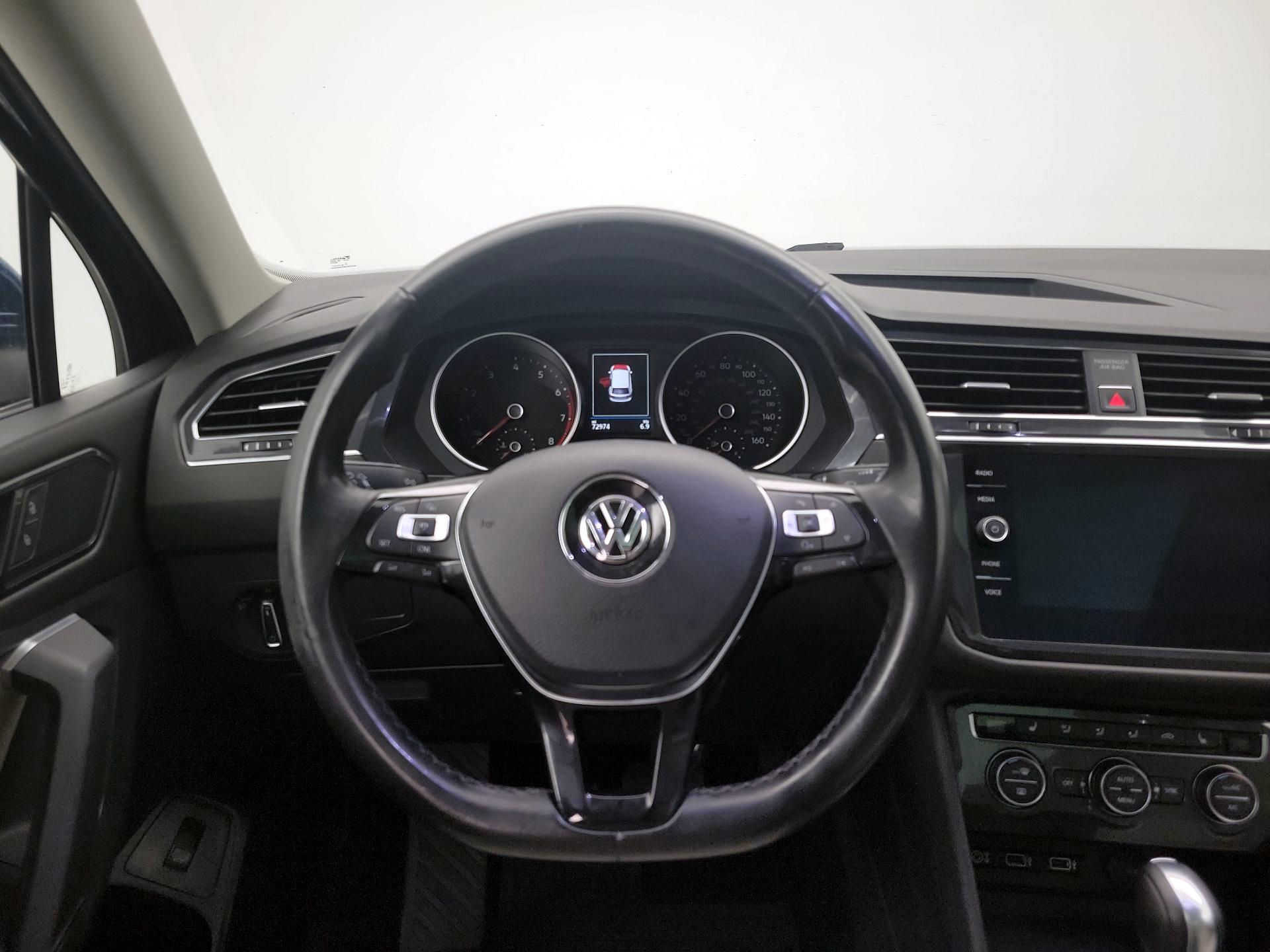 Thumbnail: 2018 Volkswagen Tiguan - 10