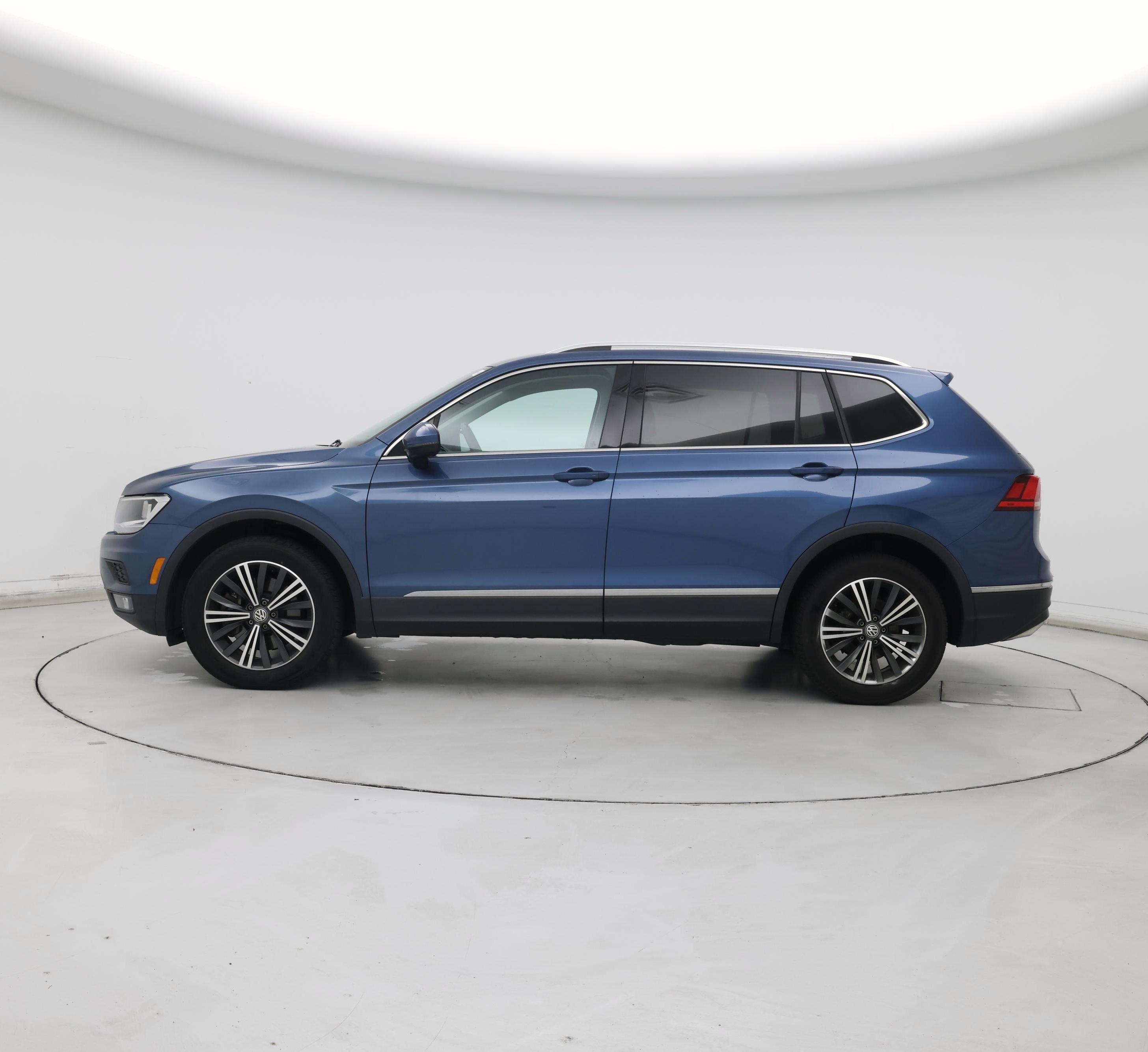 Thumbnail: 2018 Volkswagen Tiguan - 3