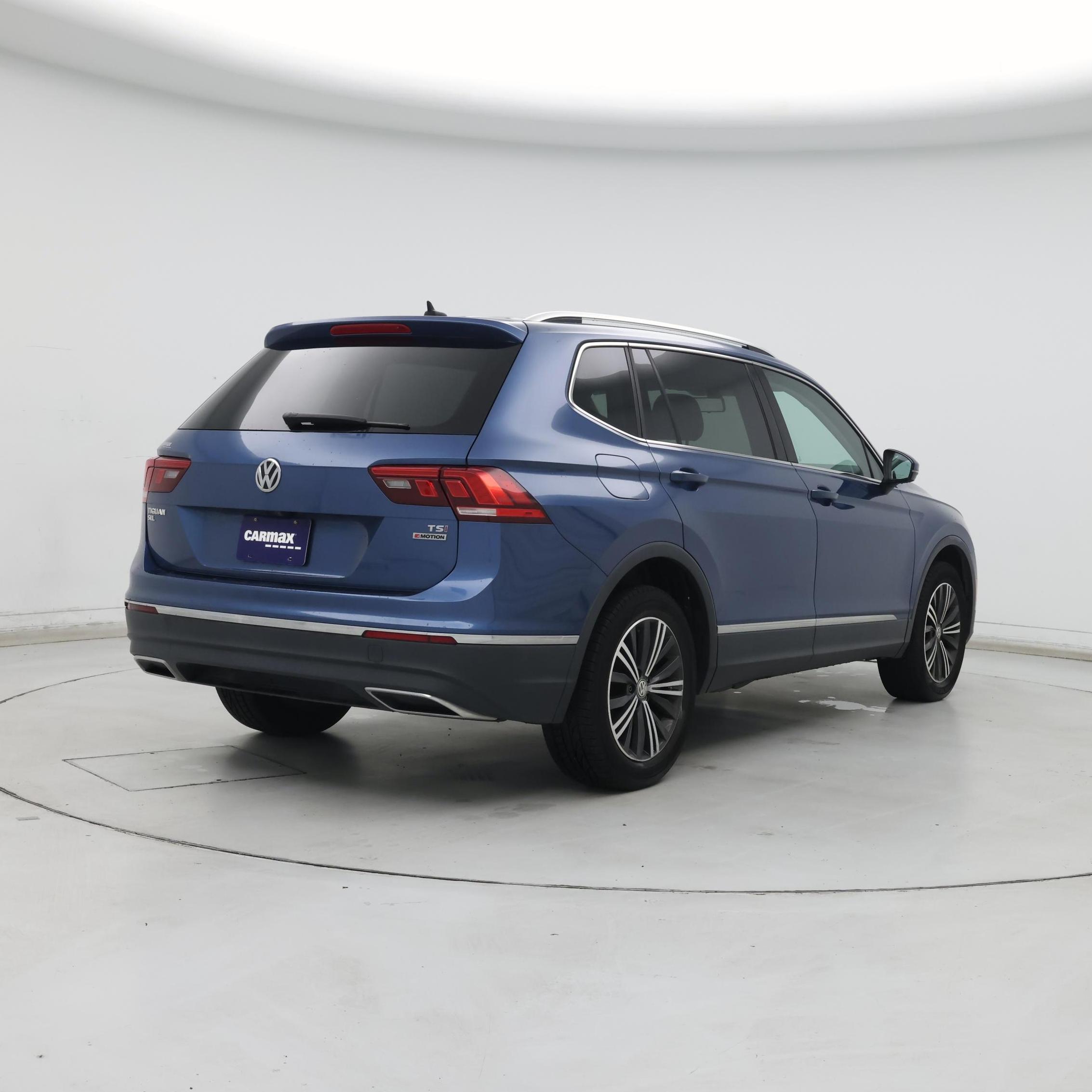 Thumbnail: 2018 Volkswagen Tiguan - 8