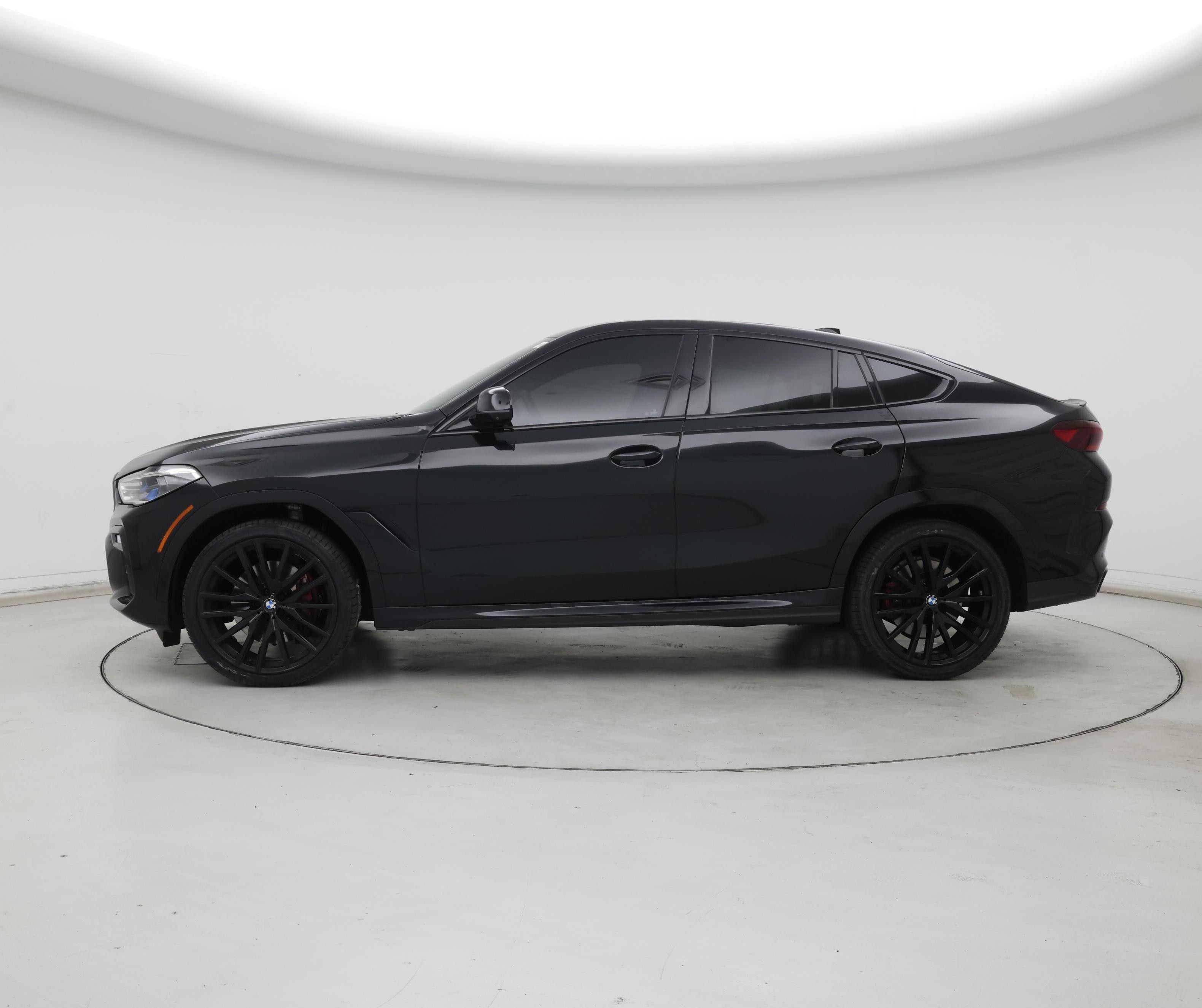 Thumbnail: 2021 BMW X6 - 3