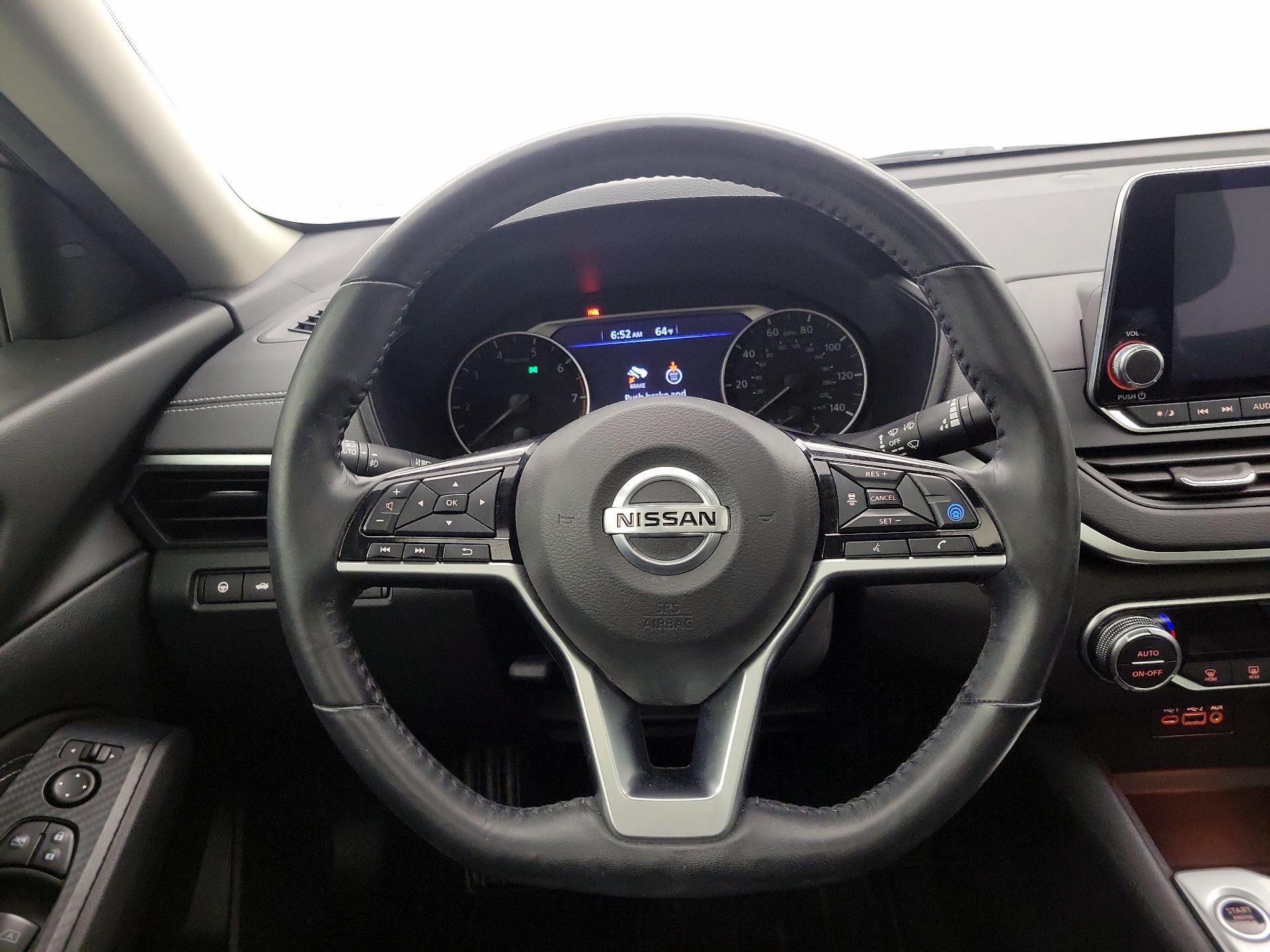Thumbnail: 2019 Nissan Altima - 10