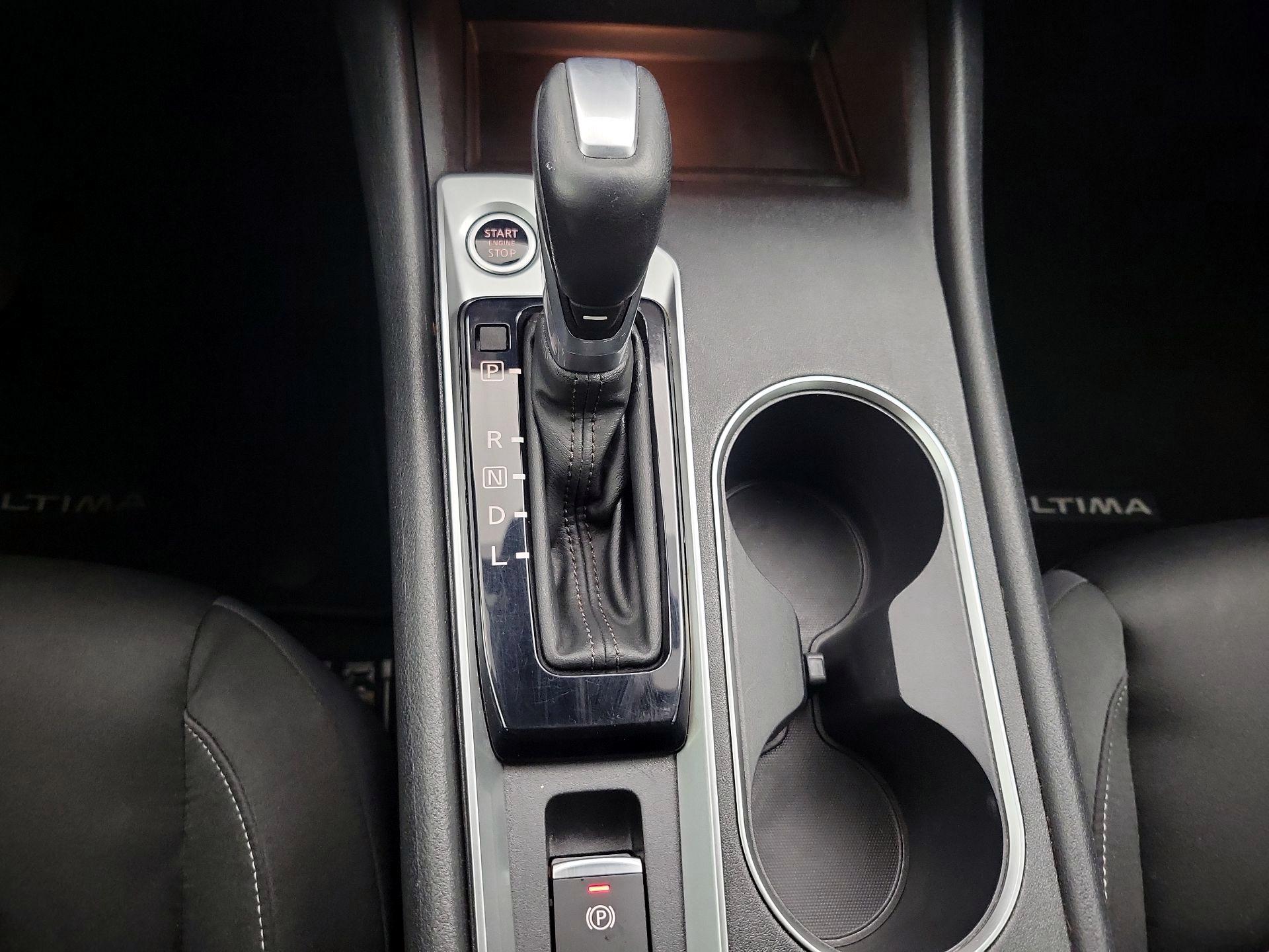 Thumbnail: 2019 Nissan Altima - 17