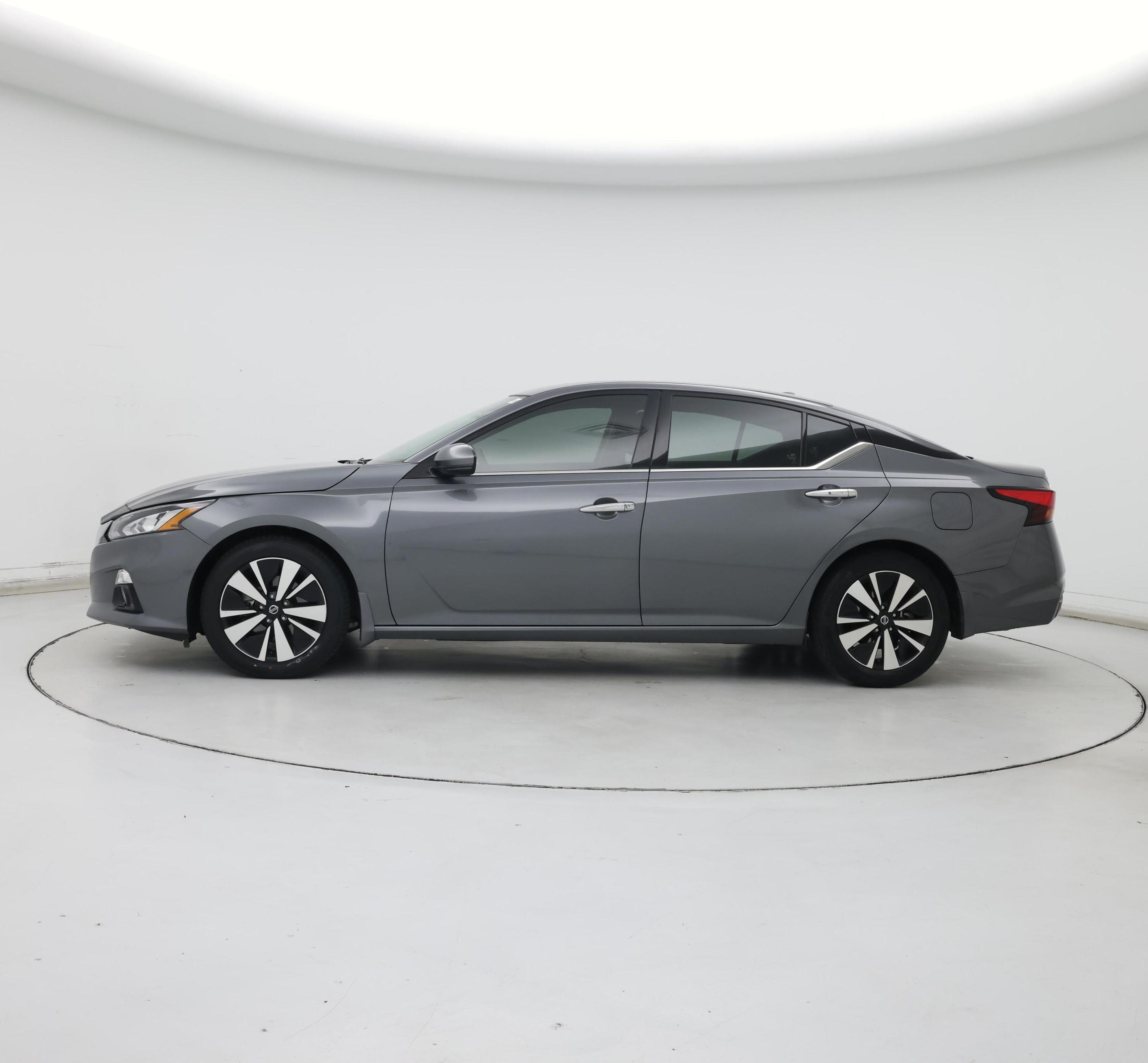 Thumbnail: 2019 Nissan Altima - 3
