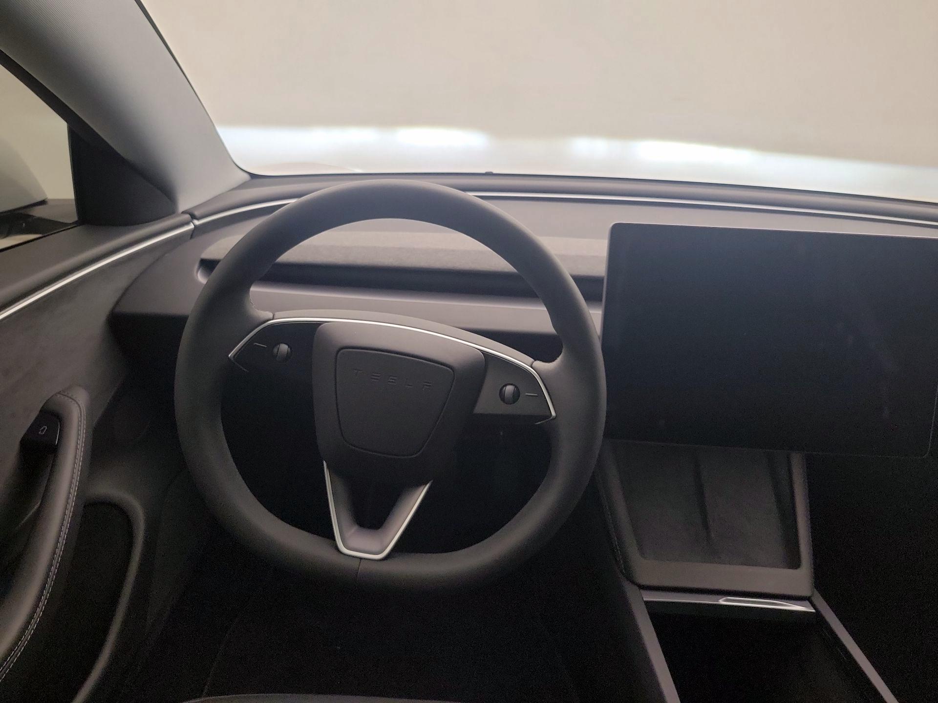 Thumbnail: 2025 Tesla Model 3 - 10