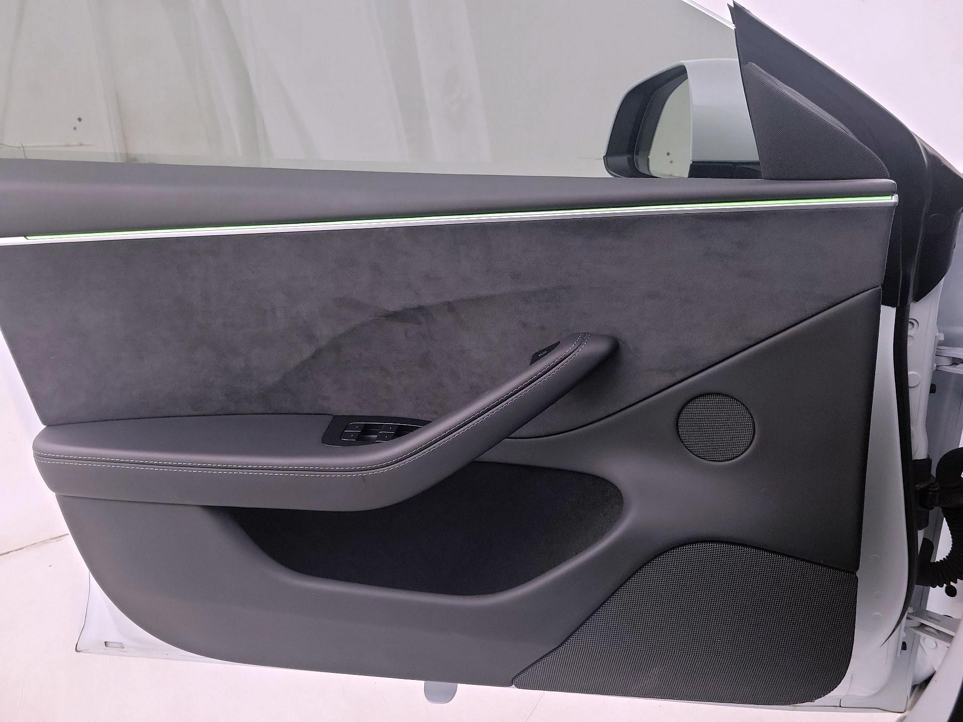 Thumbnail: 2025 Tesla Model 3 - 12