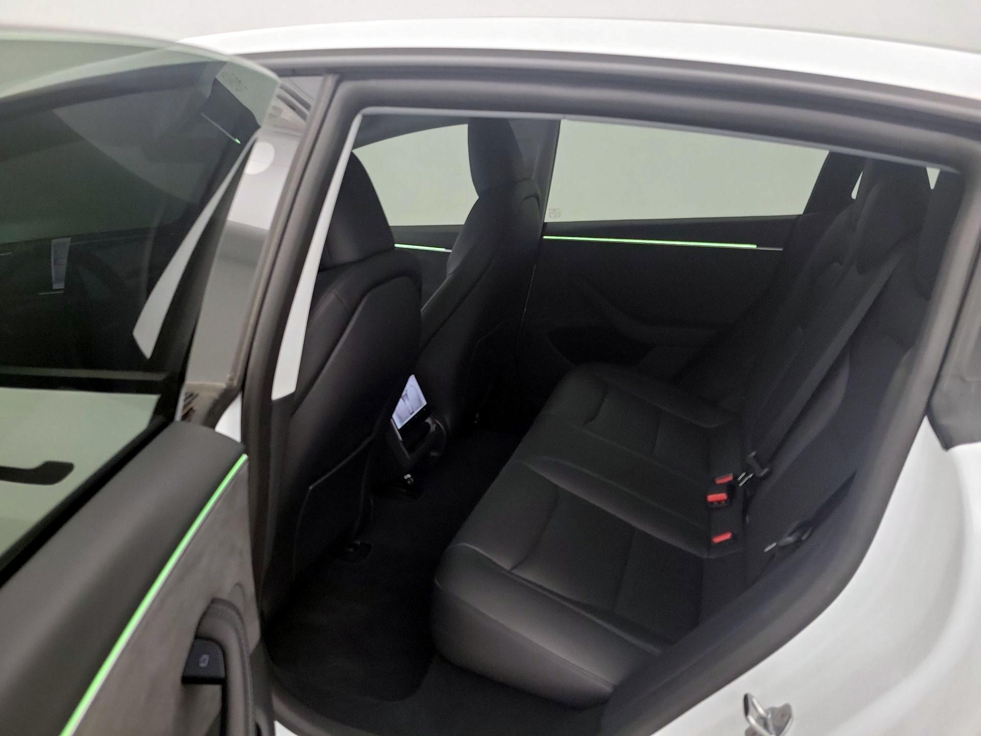 Thumbnail: 2025 Tesla Model 3 - 20