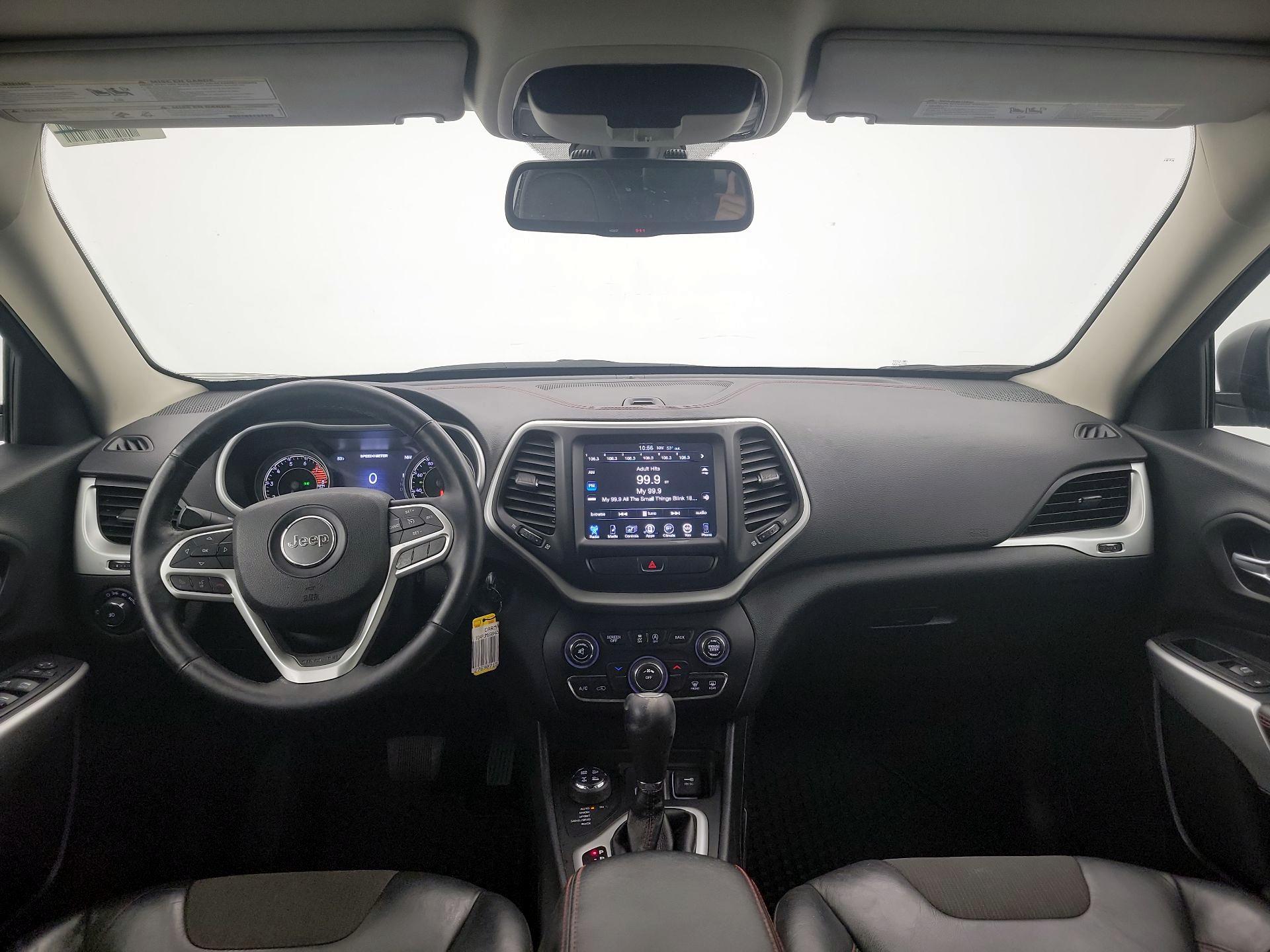 Thumbnail: 2017 Jeep Cherokee - 9