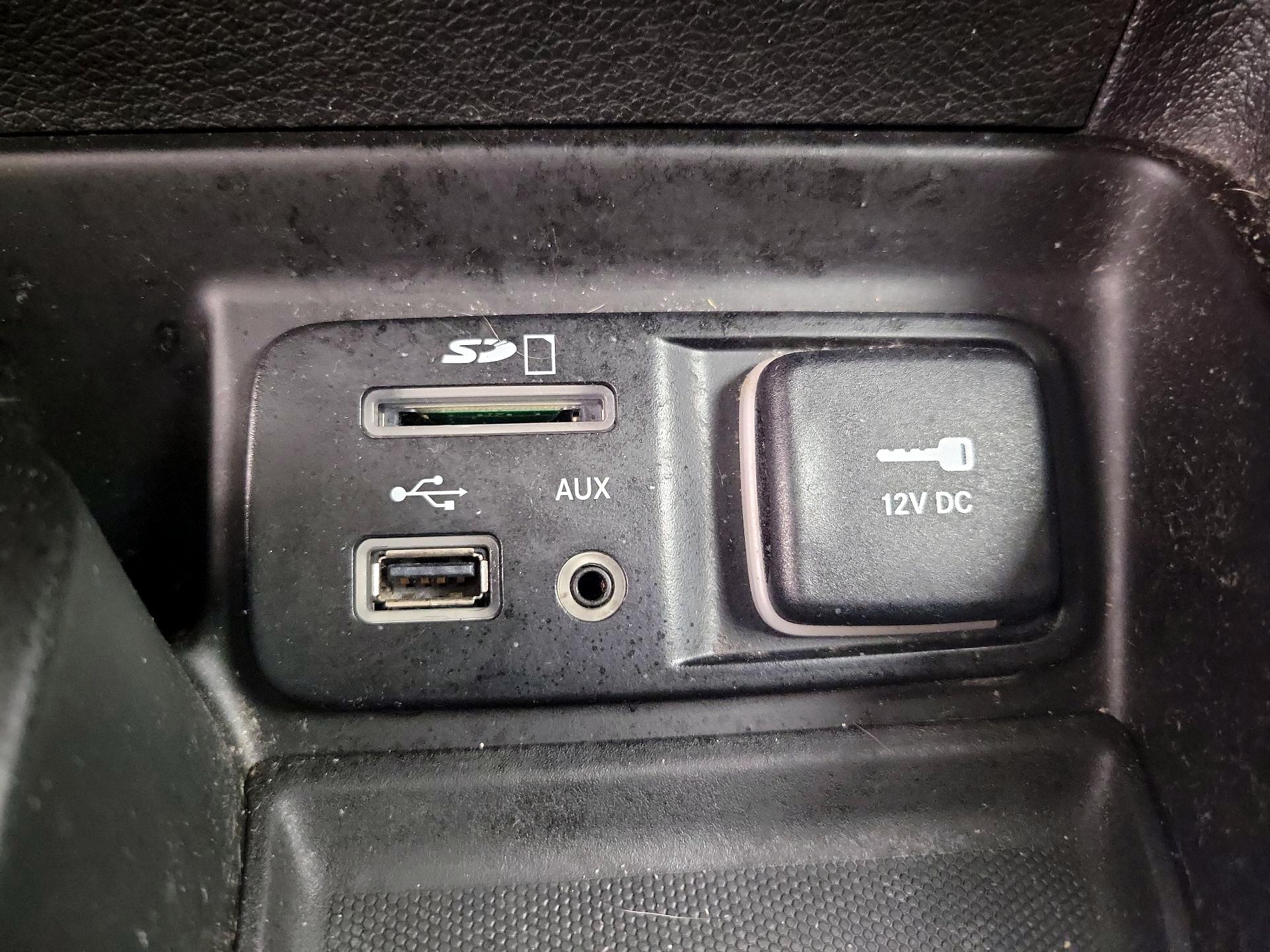 Thumbnail: 2017 Jeep Cherokee - 18