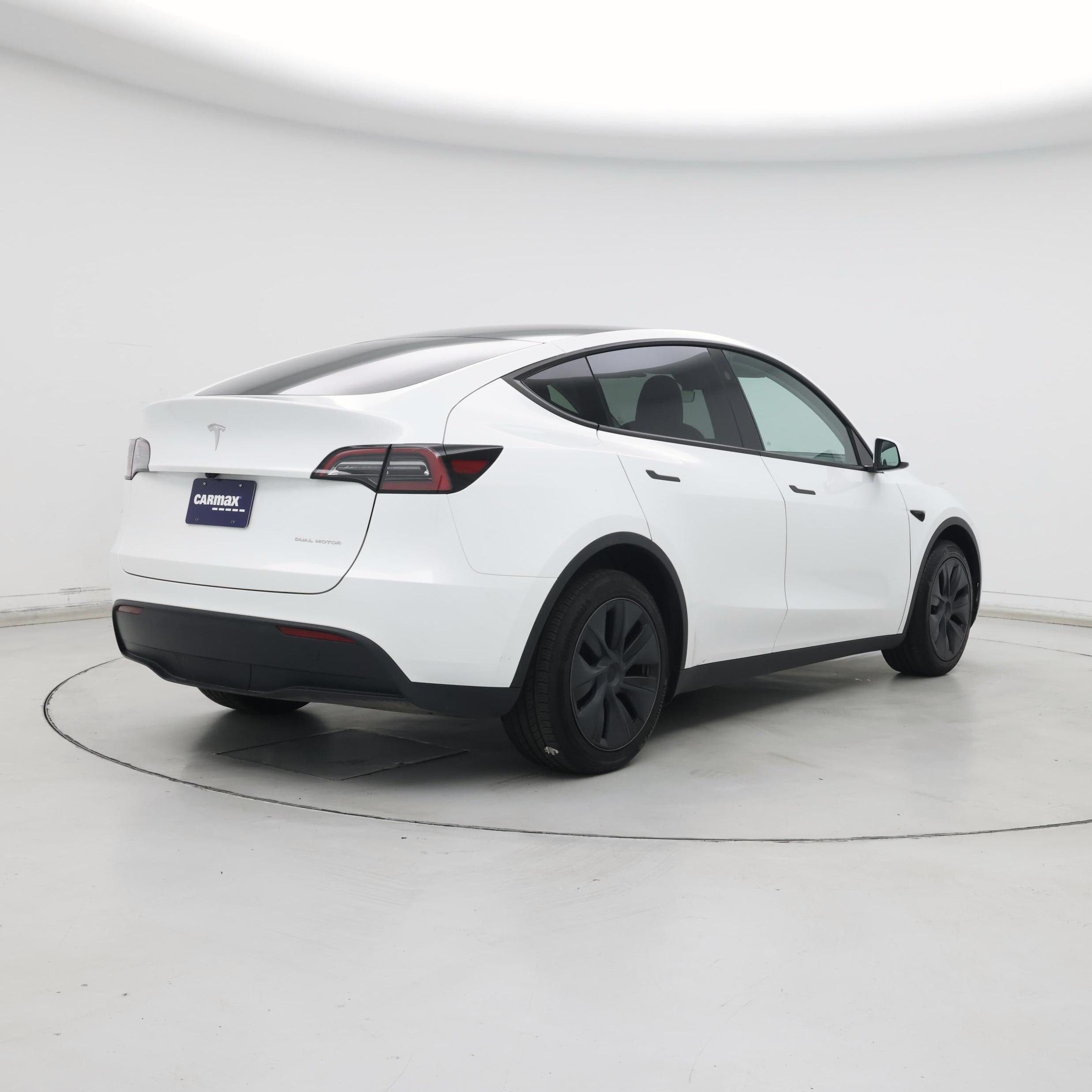 Thumbnail: 2024 Tesla Model Y - 8