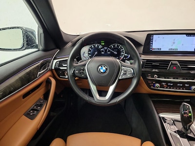 Steering Wheel & Instrument Cluster (On)