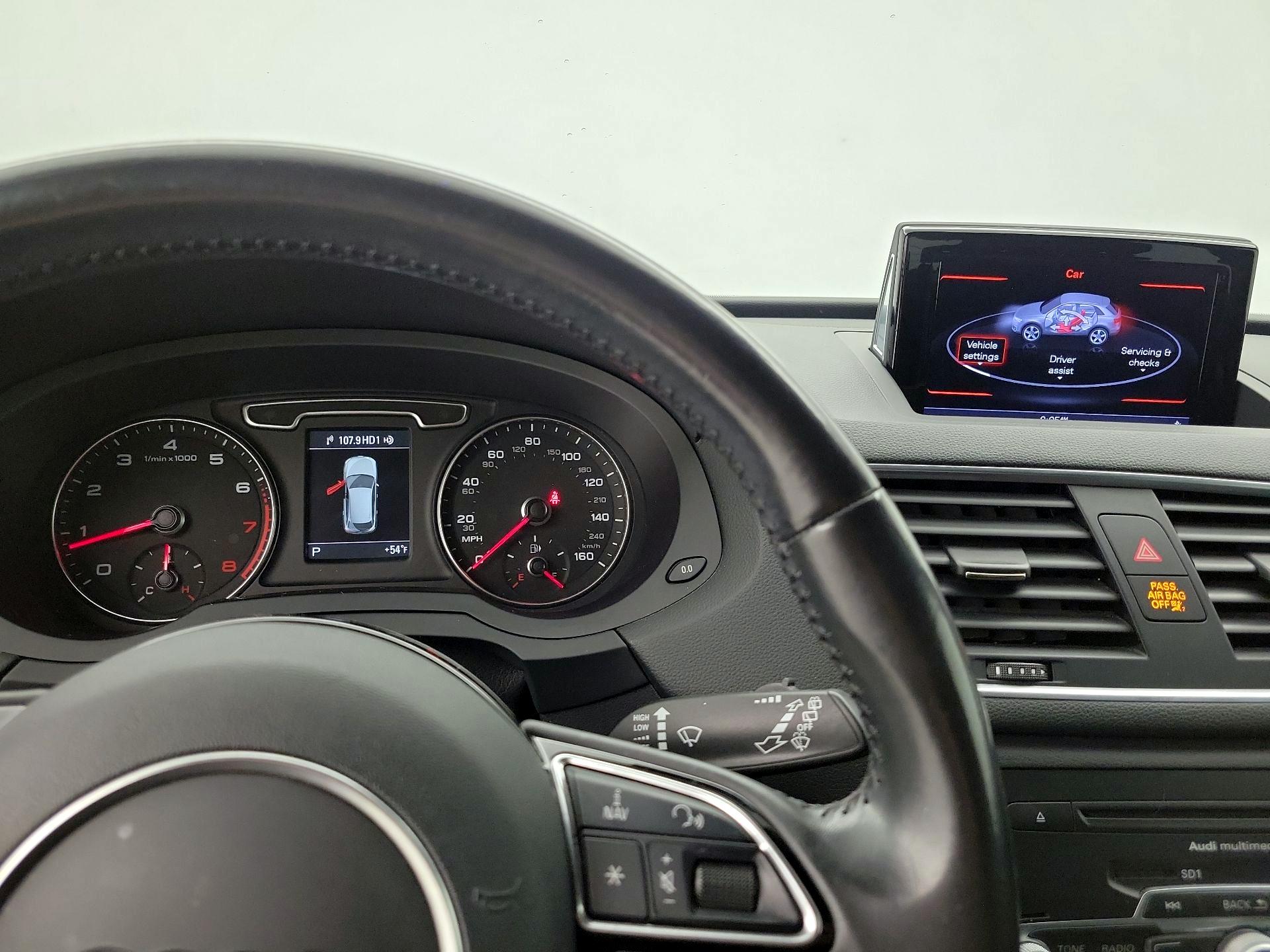 Thumbnail: 2015 Audi Q3 - 9