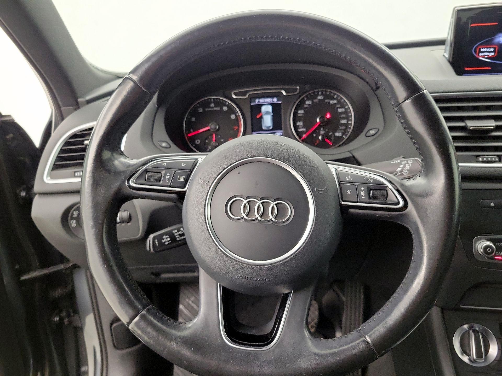 Thumbnail: 2015 Audi Q3 - 10