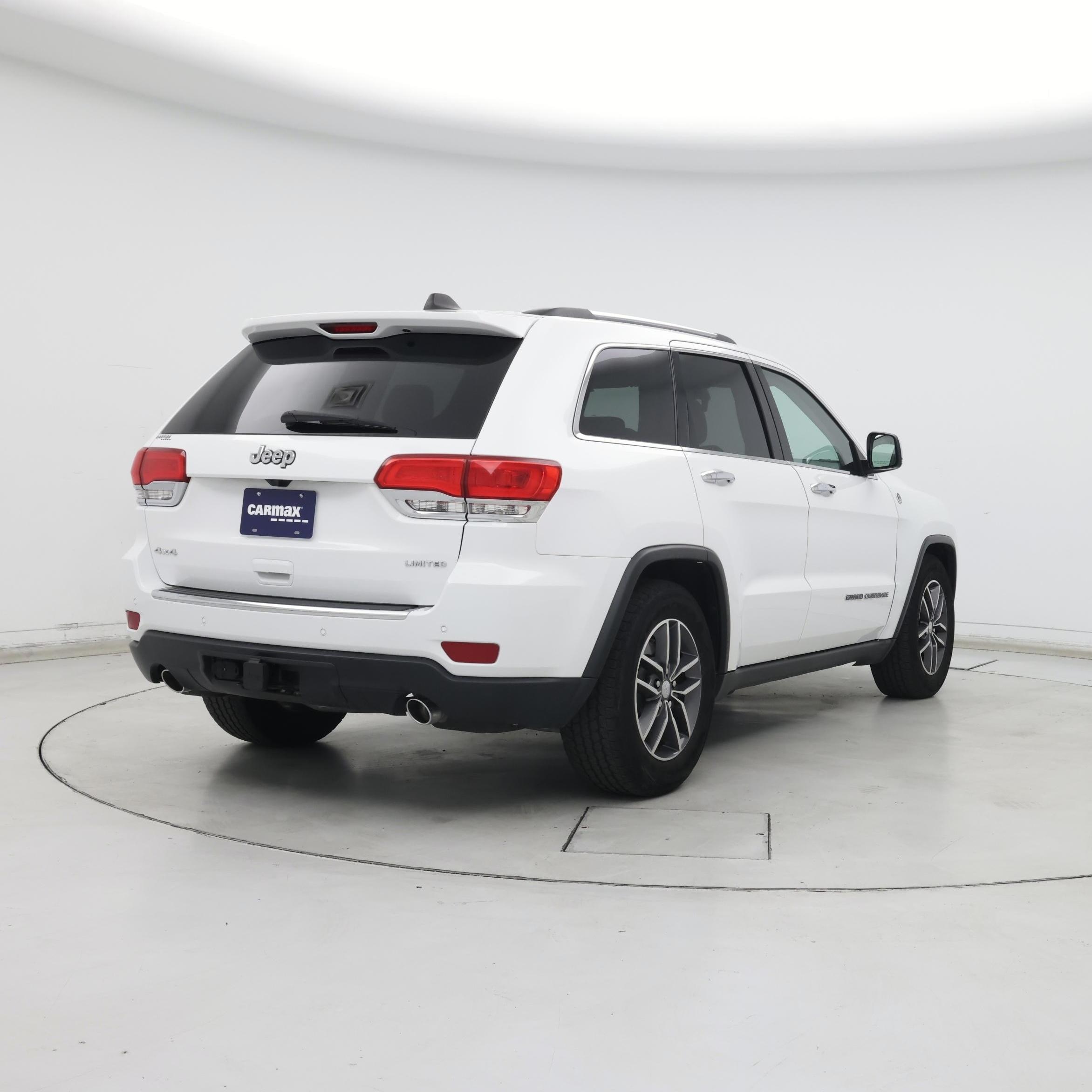 Thumbnail: 2017 Jeep Grand Cherokee - 8