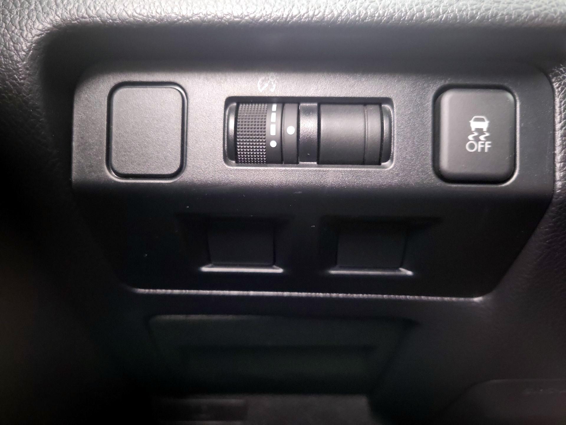 Thumbnail: 2017 Subaru Forester - 13