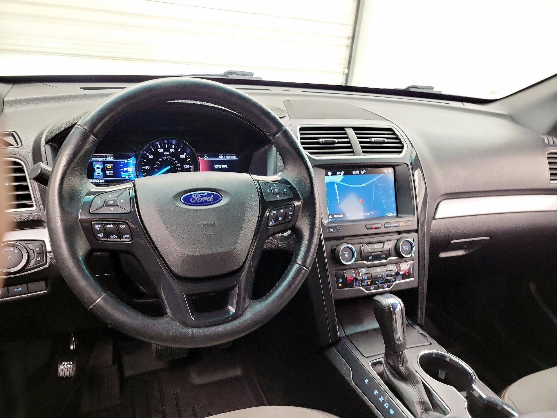 Thumbnail: 2017 Ford Explorer - 9