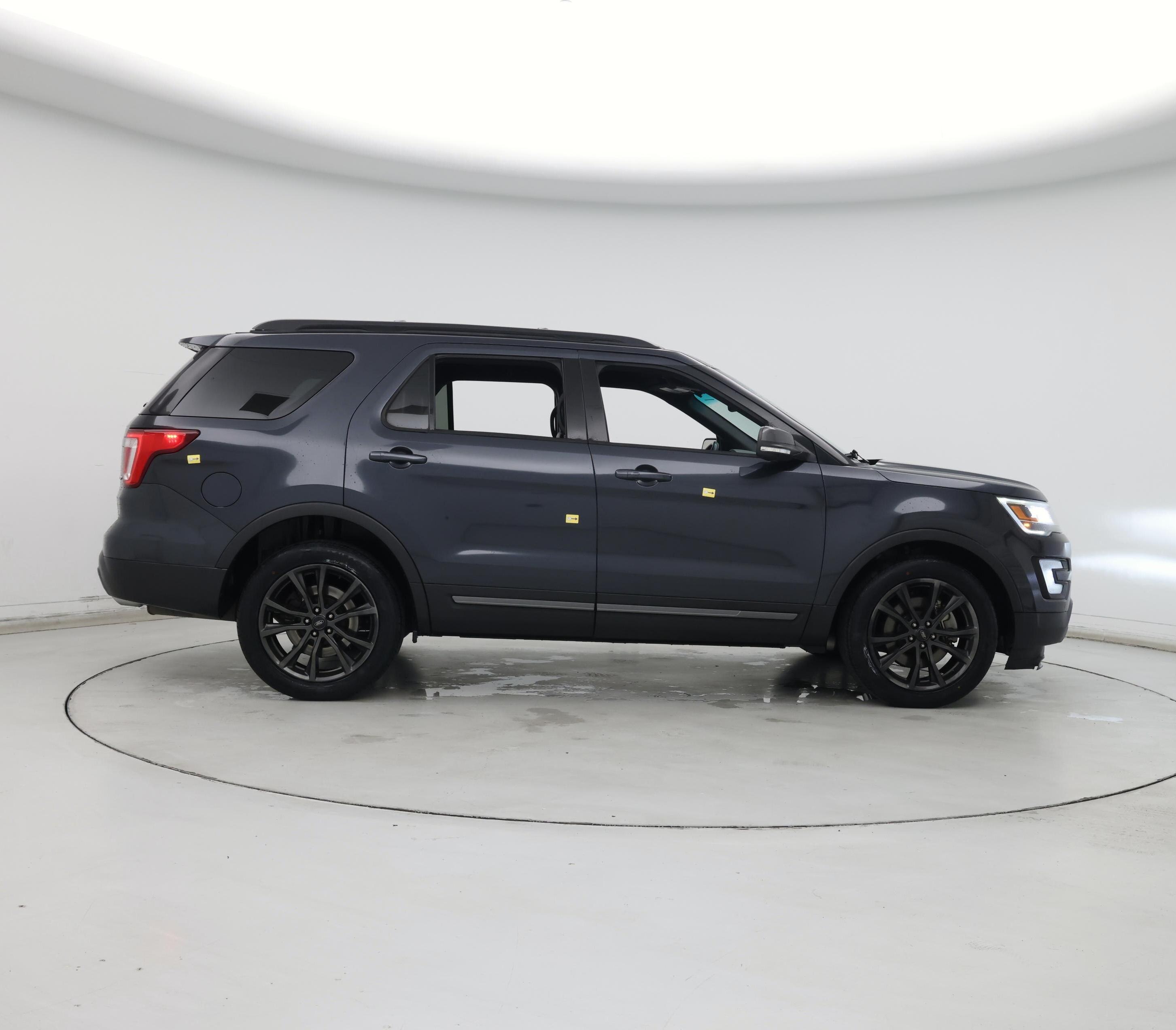 Thumbnail: 2017 Ford Explorer - 7