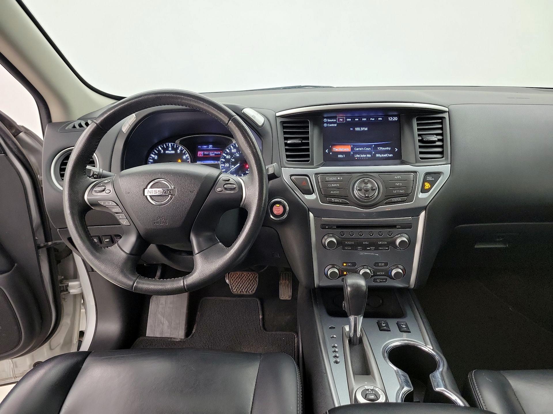 Thumbnail: 2017 Nissan Pathfinder - 9