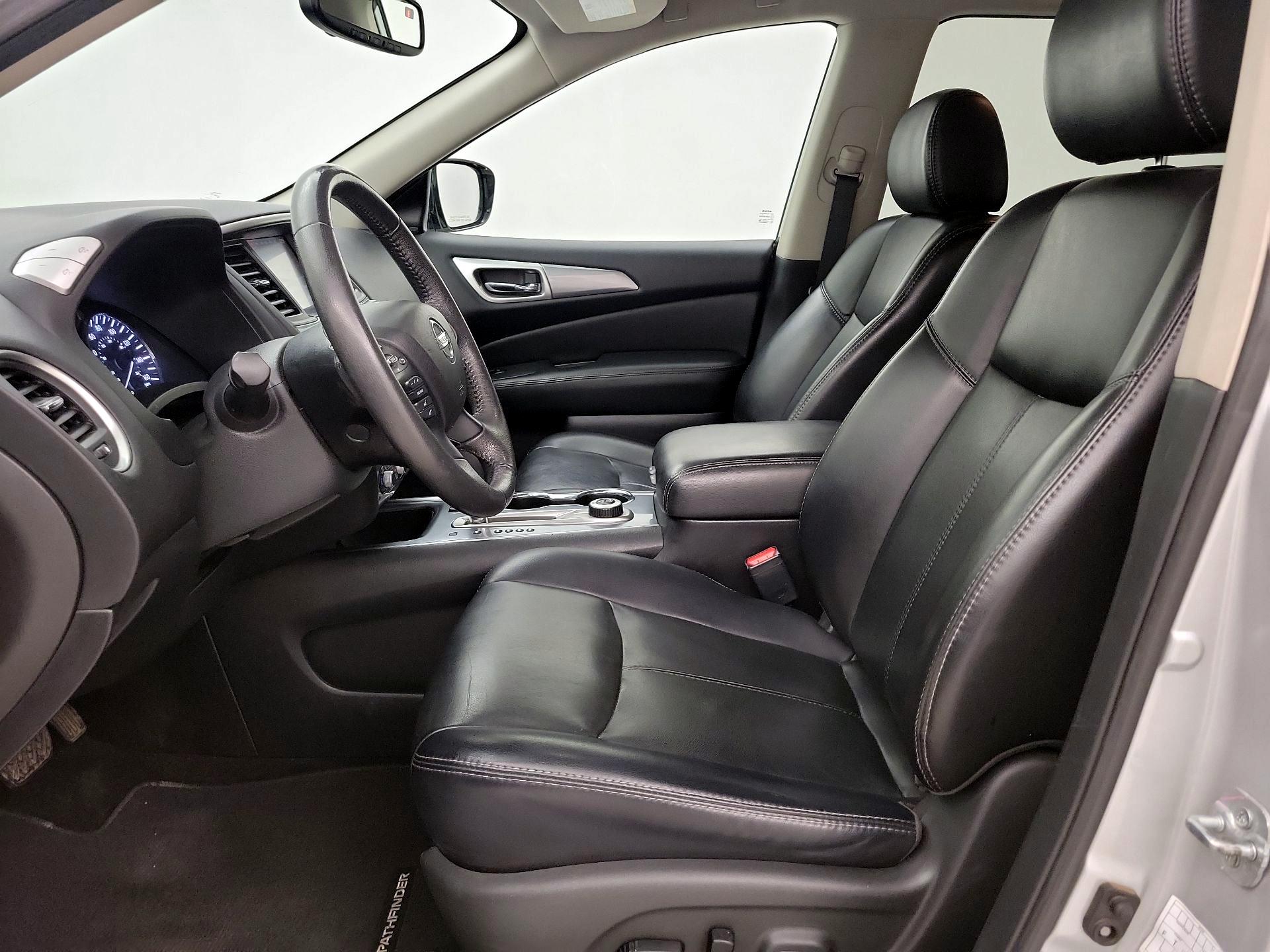 Thumbnail: 2017 Nissan Pathfinder - 11