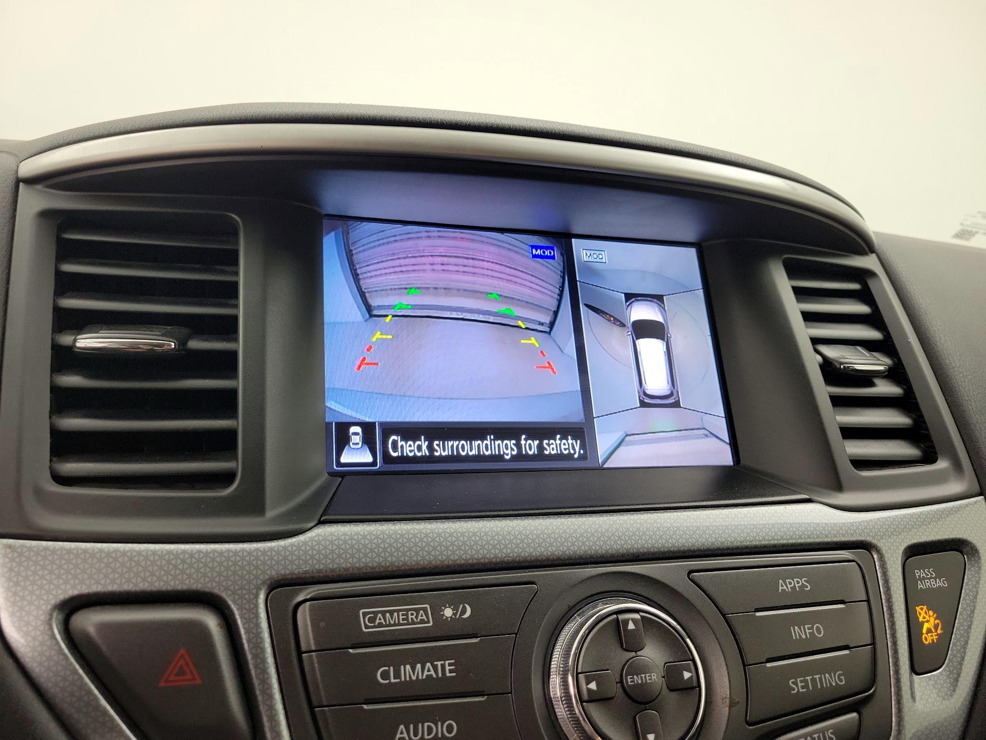 Thumbnail: 2017 Nissan Pathfinder - 14