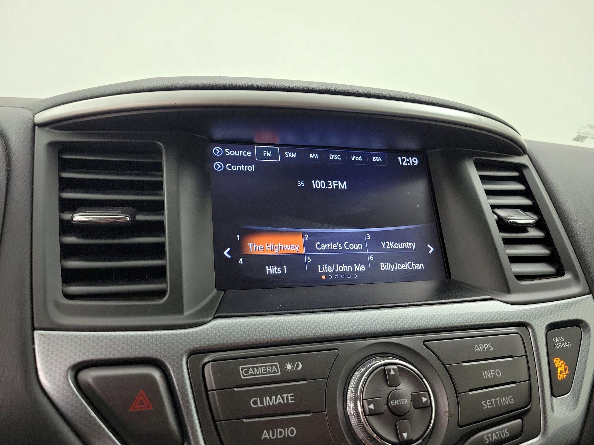 Thumbnail: 2017 Nissan Pathfinder - 15