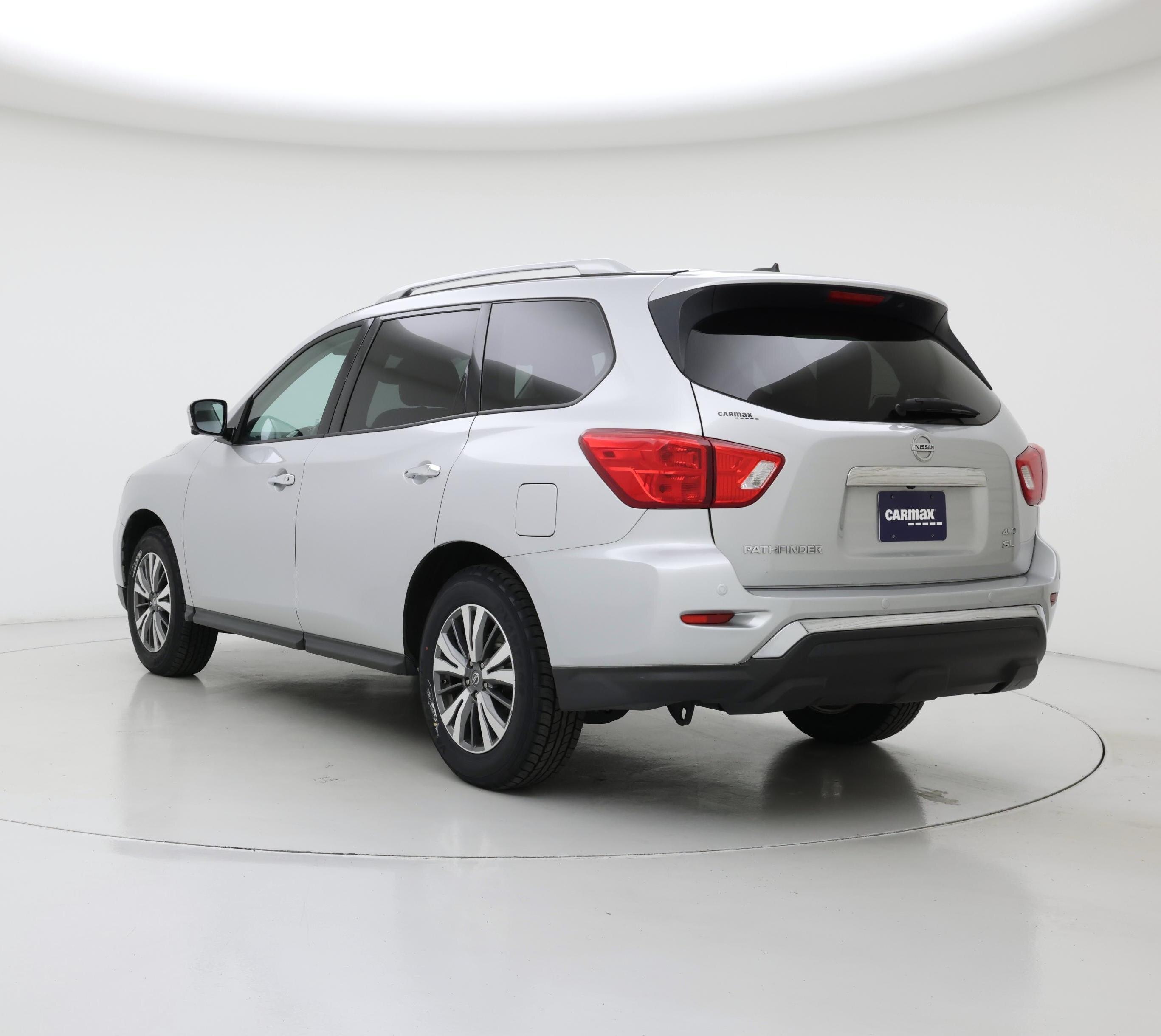 Thumbnail: 2017 Nissan Pathfinder - 2