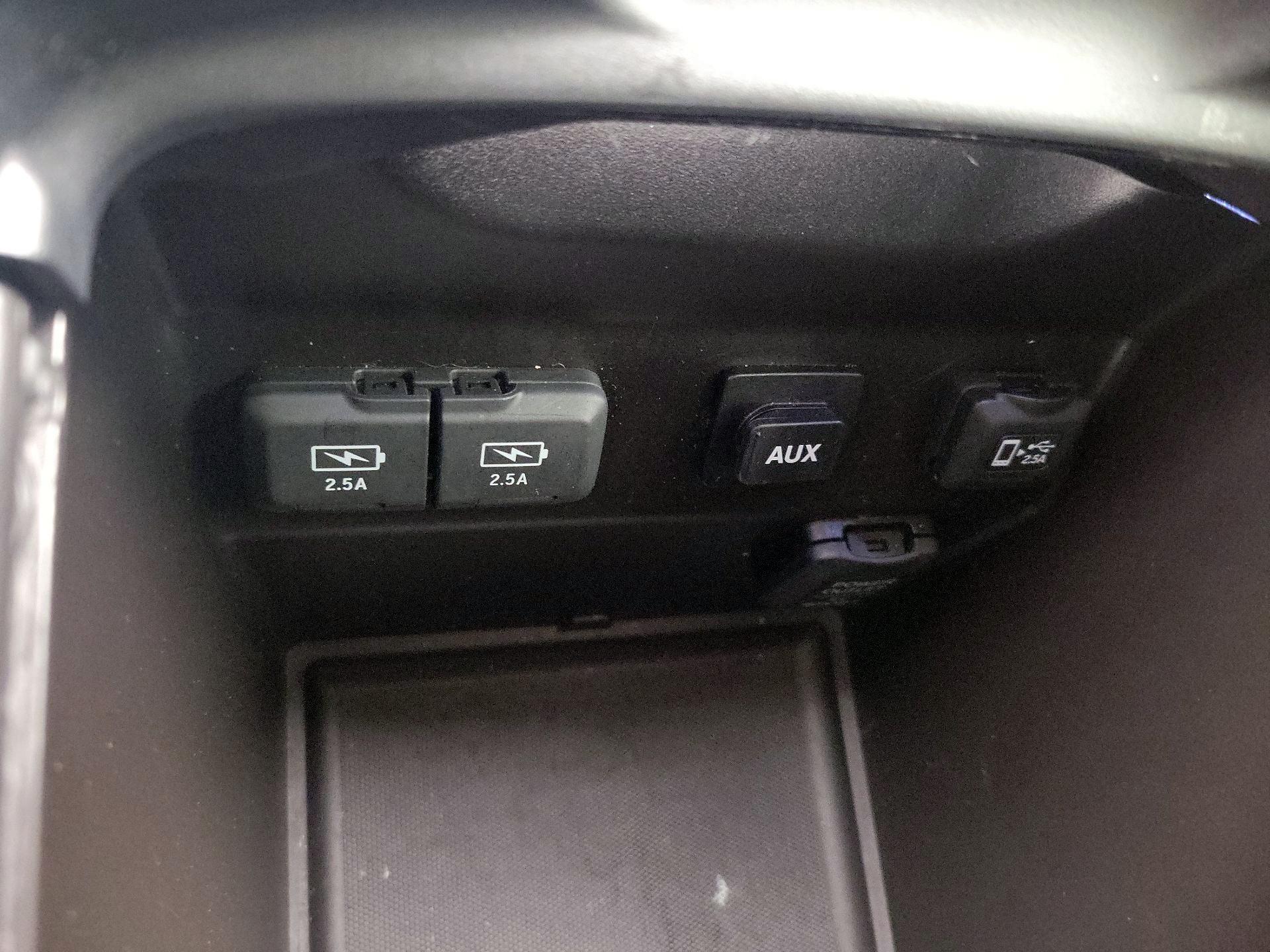 Thumbnail: 2020 Acura MDX - 18