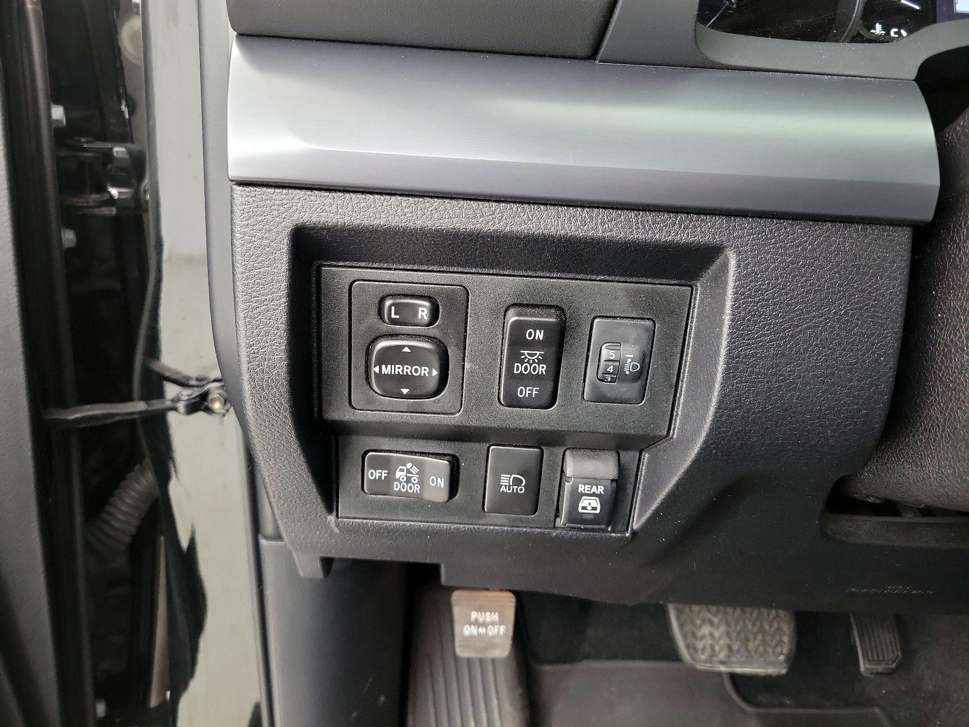 Thumbnail: 2021 Toyota Tundra - 13