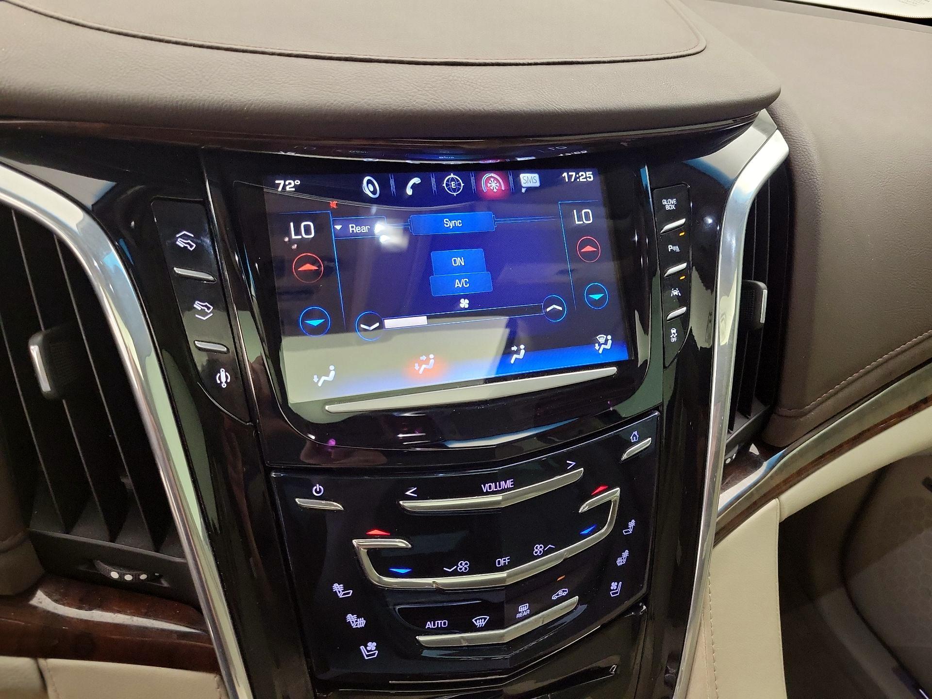 Thumbnail: 2016 Cadillac Escalade - 17