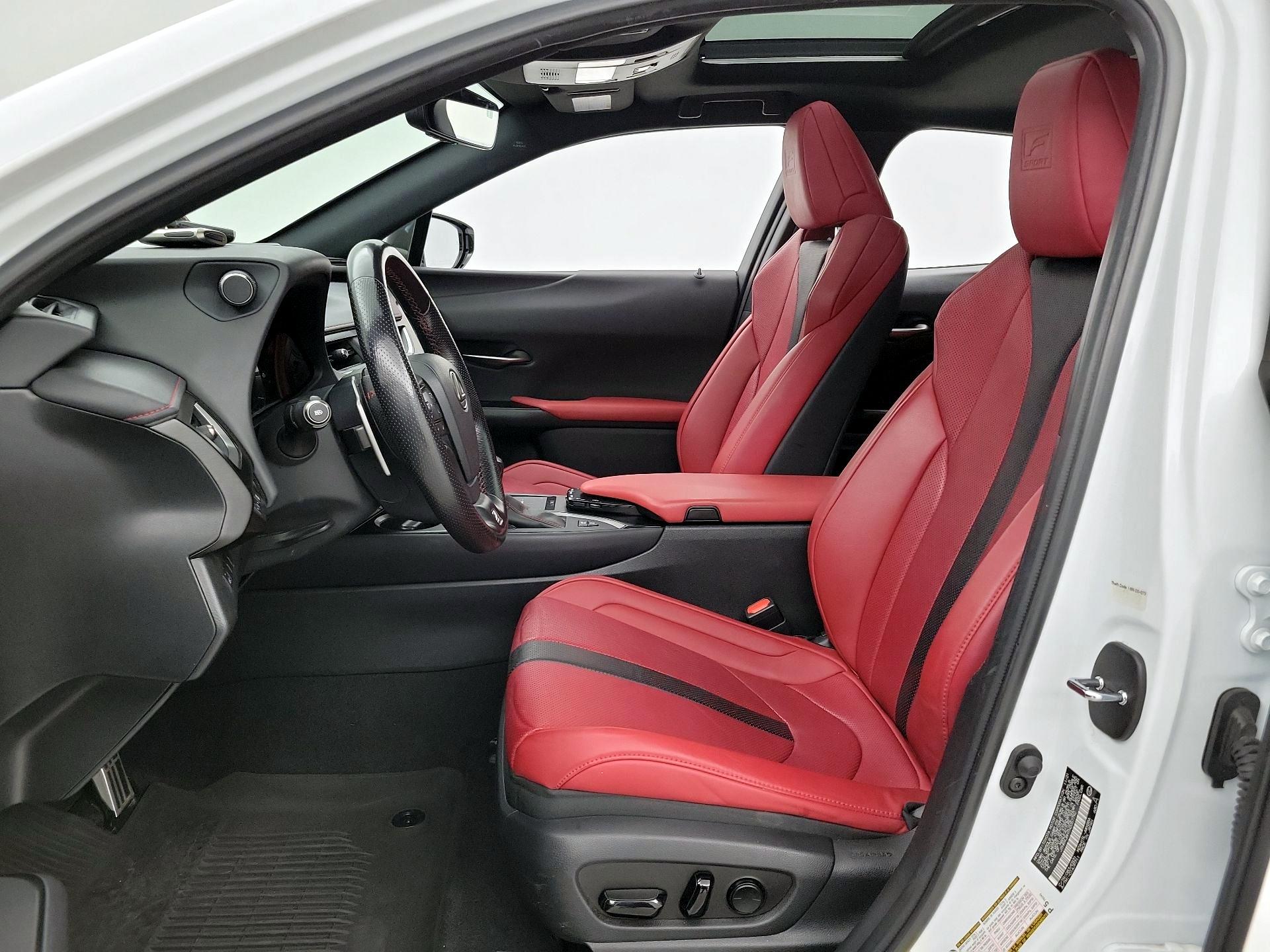 Thumbnail: 2022 Lexus UX - 11