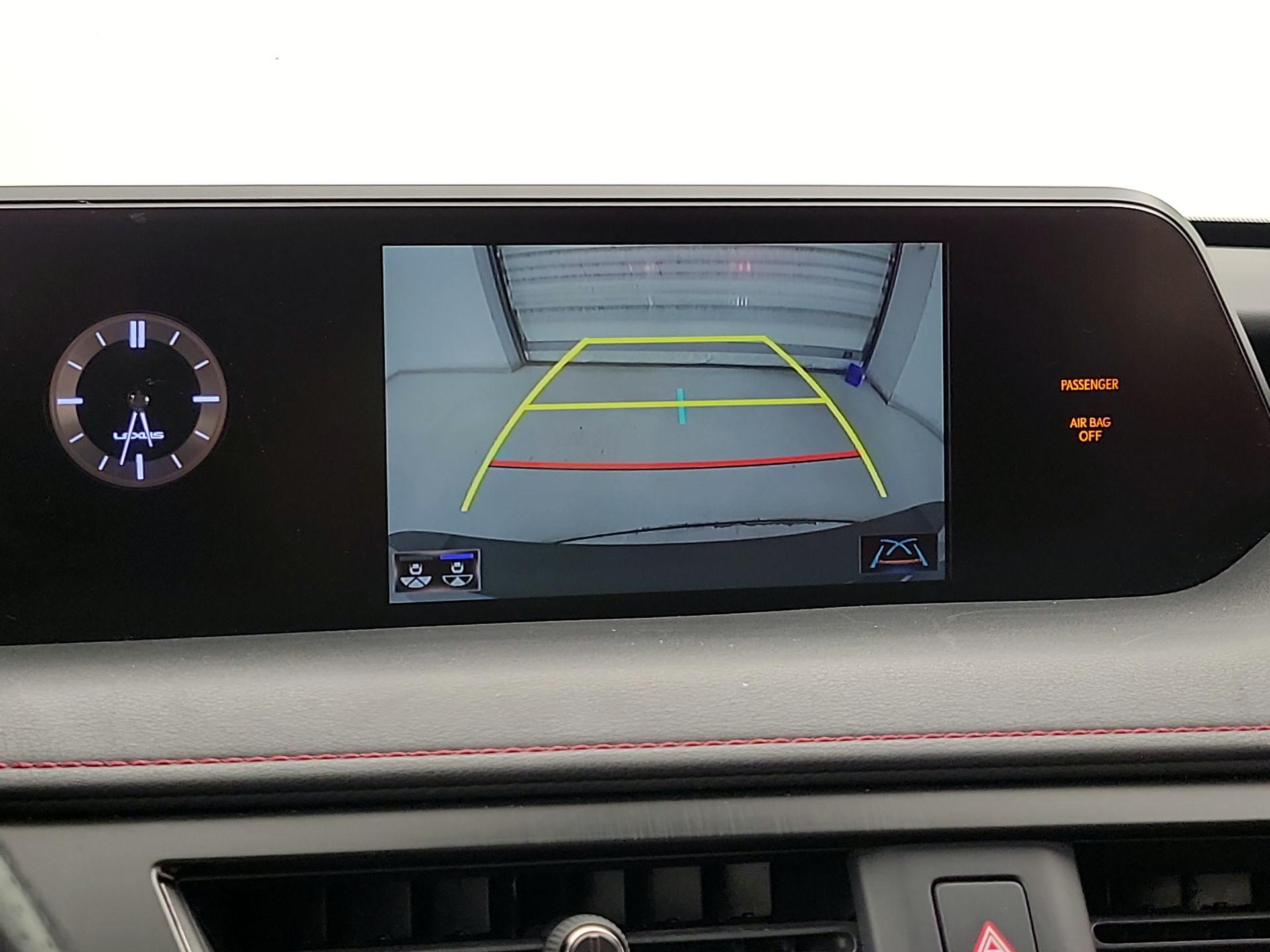 Thumbnail: 2022 Lexus UX - 14