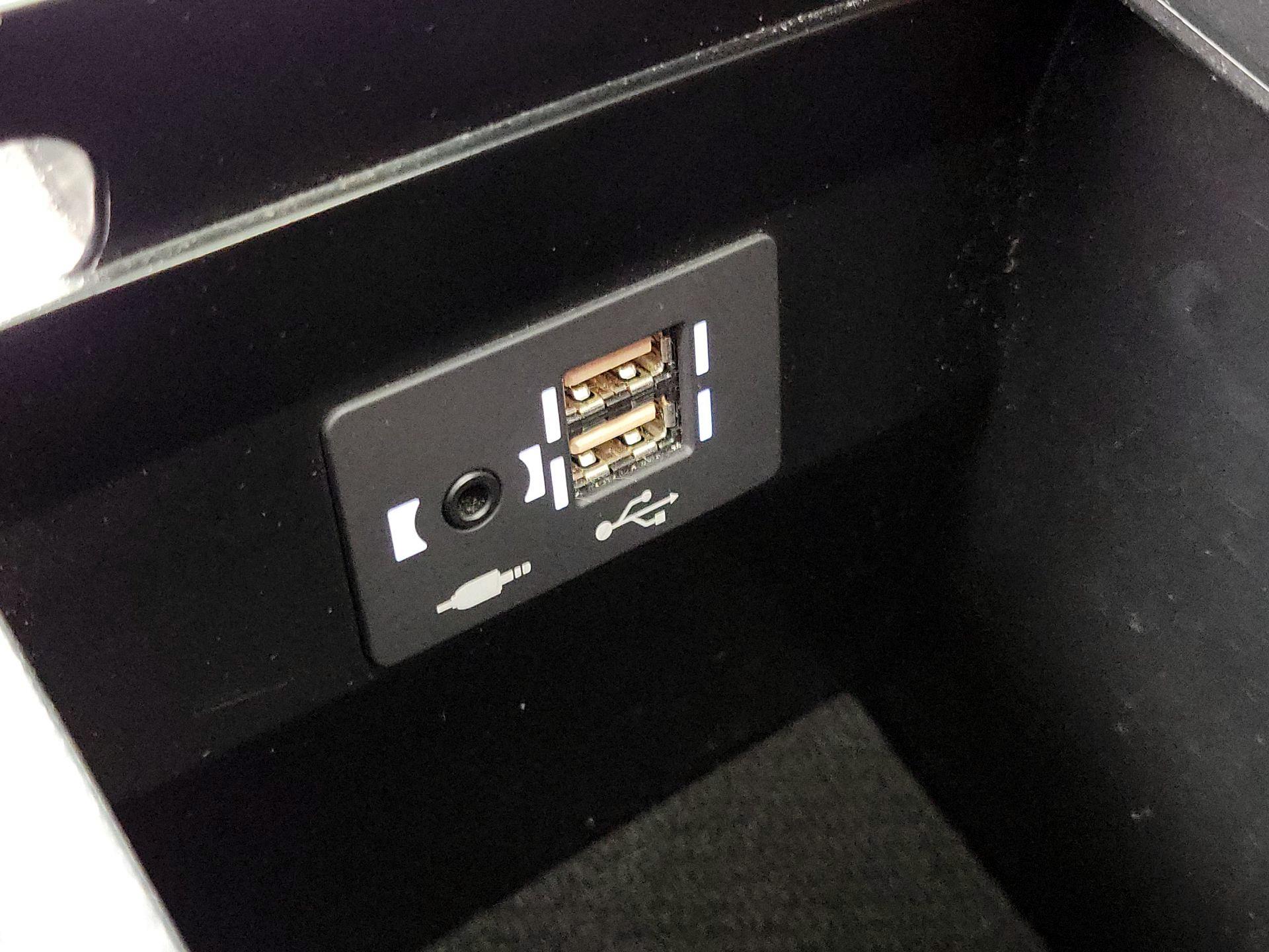 Thumbnail: 2022 Lexus UX - 18