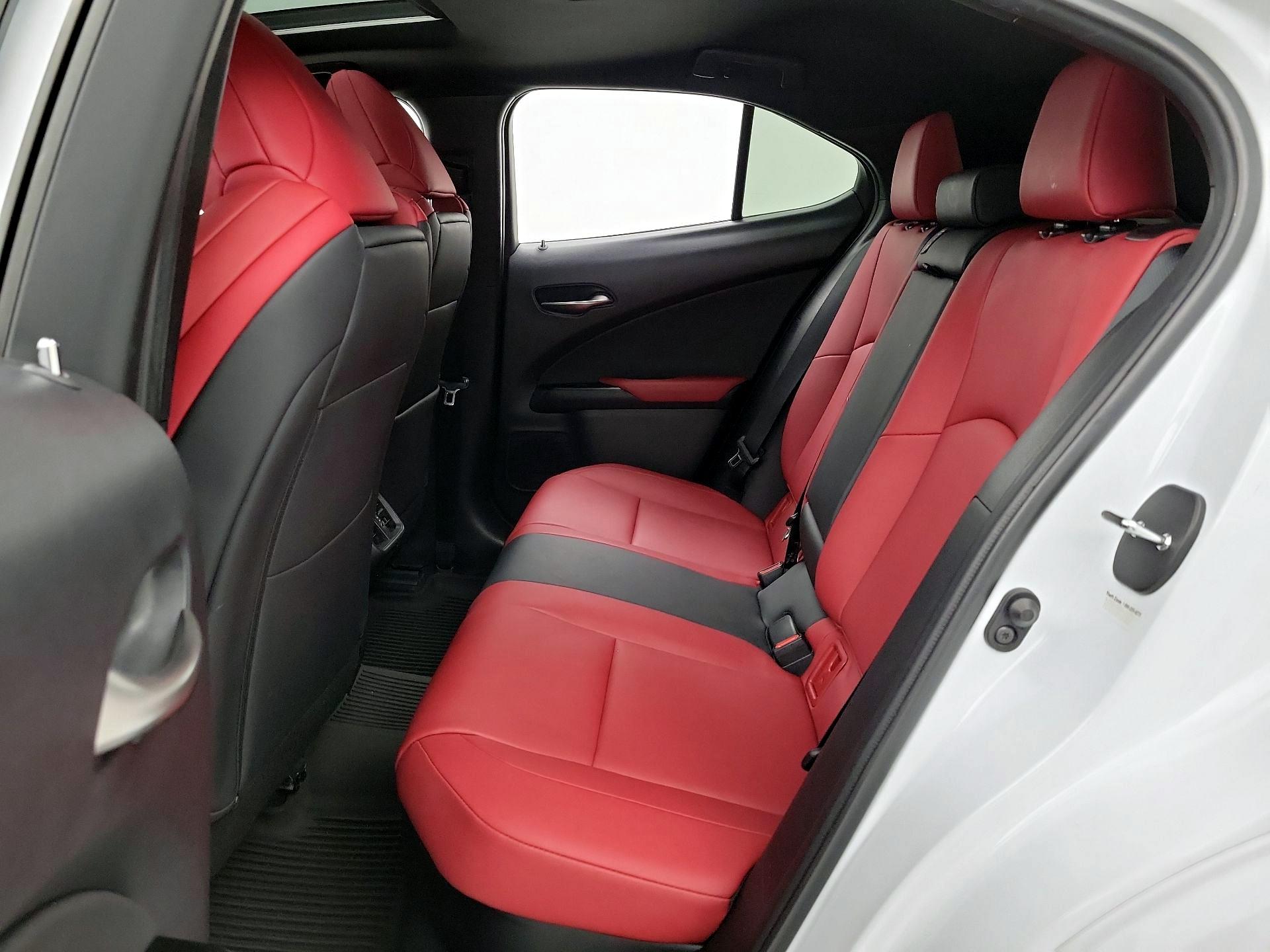 Thumbnail: 2022 Lexus UX - 20