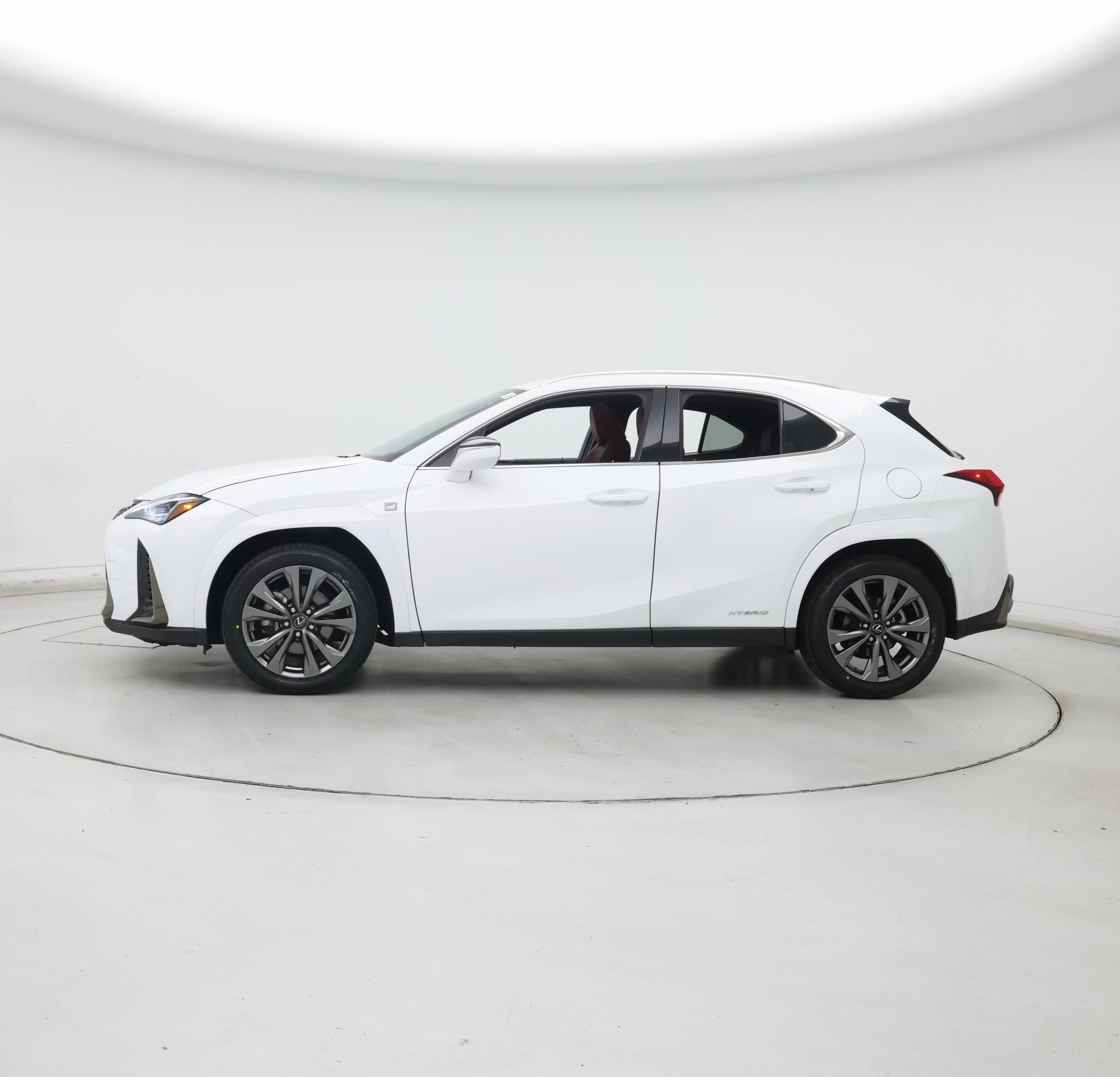 Thumbnail: 2022 Lexus UX - 3