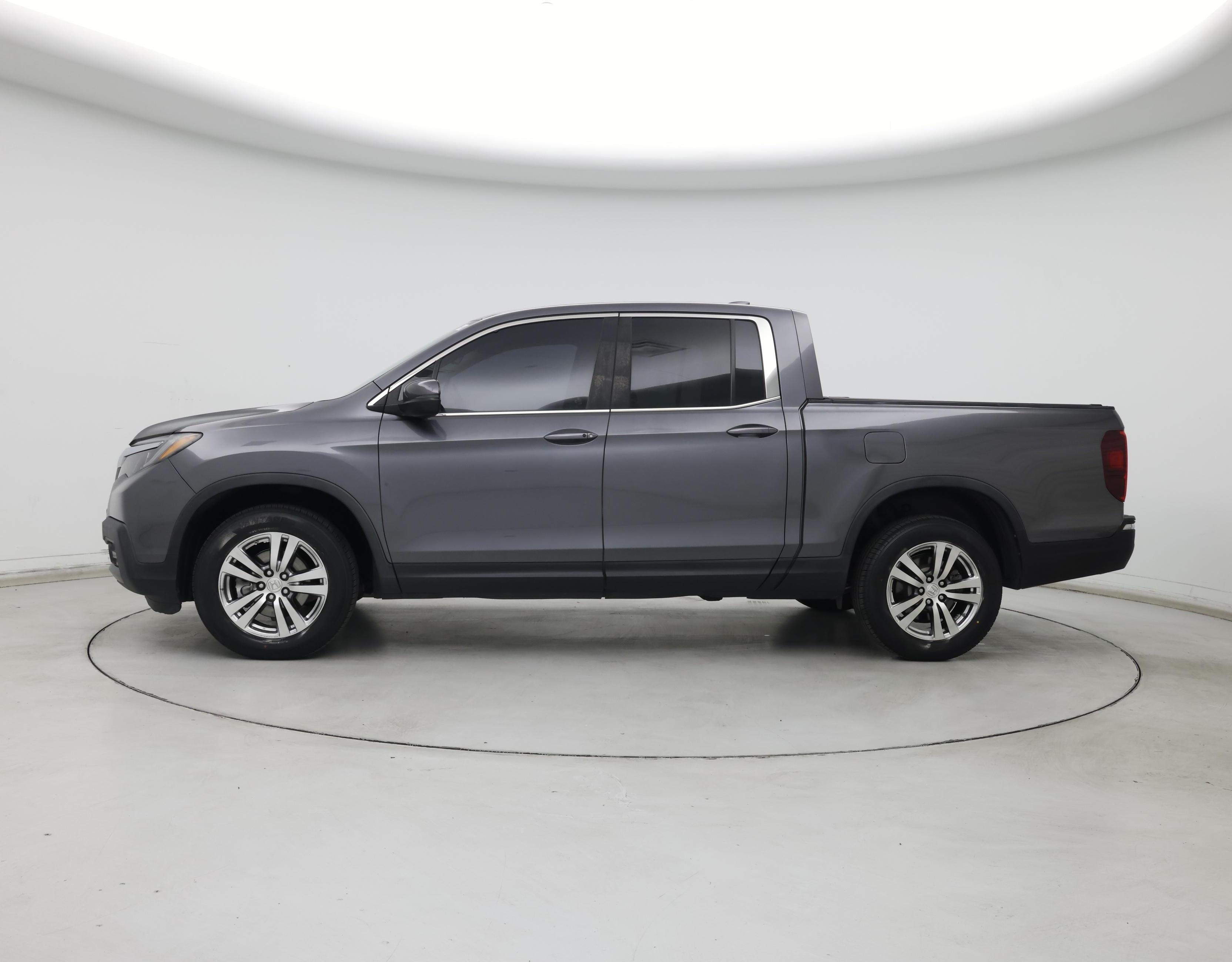 Thumbnail: 2017 Honda Ridgeline - 3
