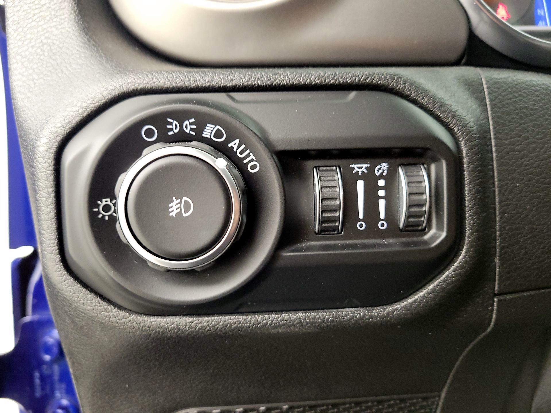 Thumbnail: 2020 Jeep Wrangler - 13