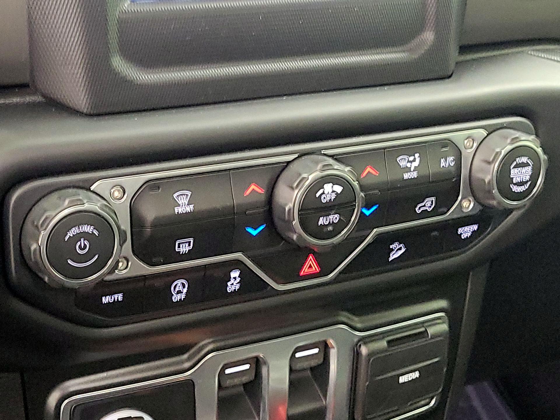 Thumbnail: 2020 Jeep Wrangler - 16