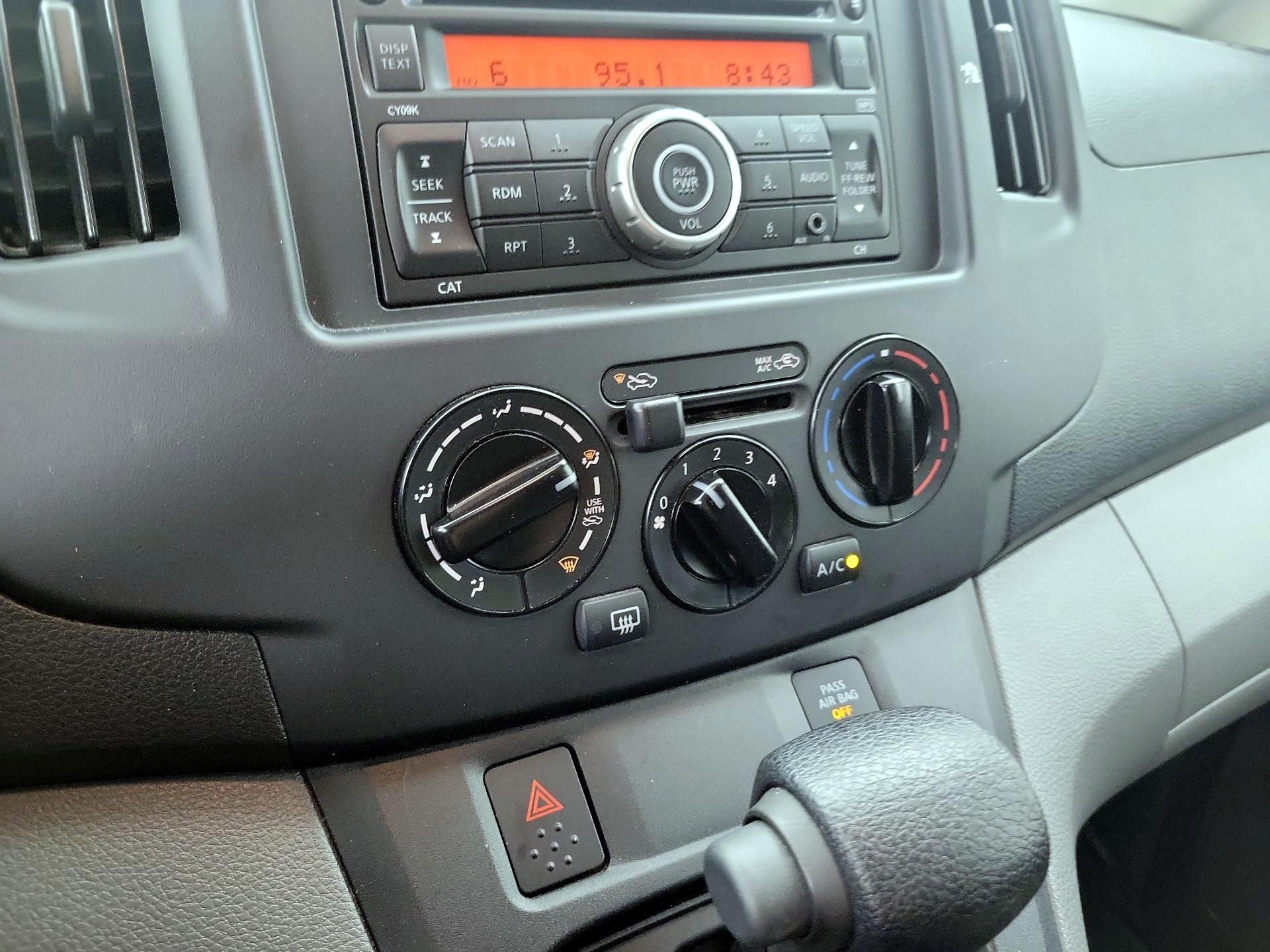 Thumbnail: 2017 Nissan NV200 - 16