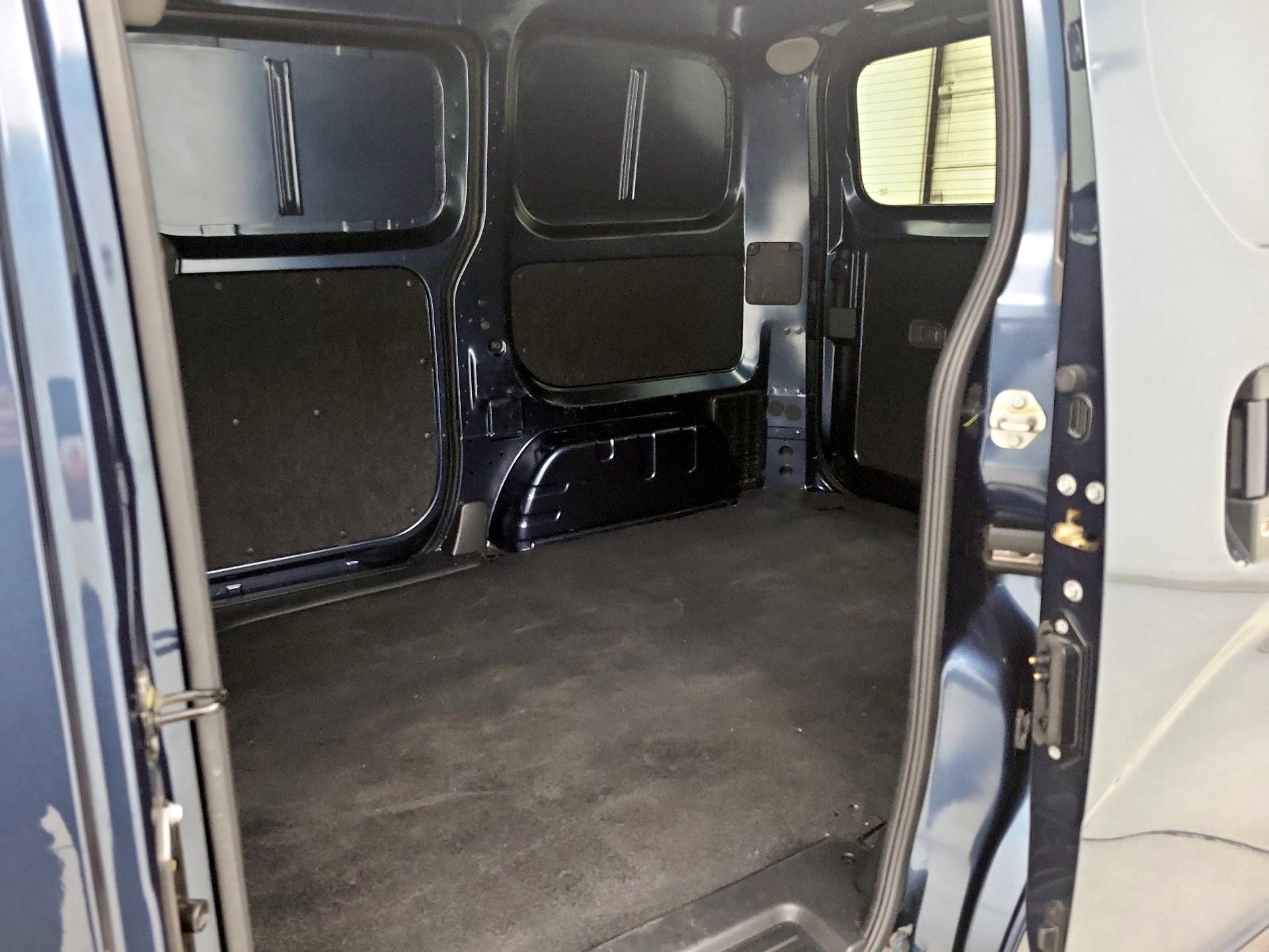 Thumbnail: 2017 Nissan NV200 - 19