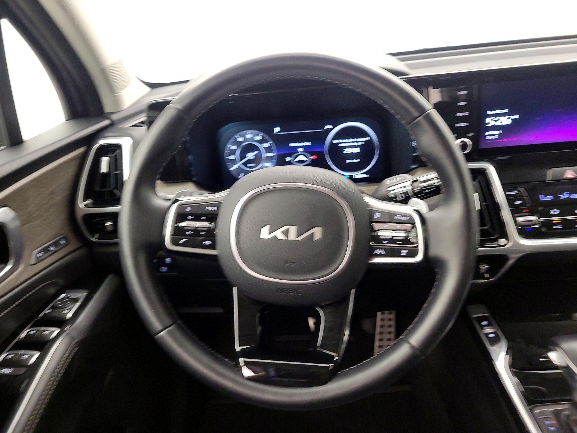 Thumbnail: 2023 Kia Sorento - 10