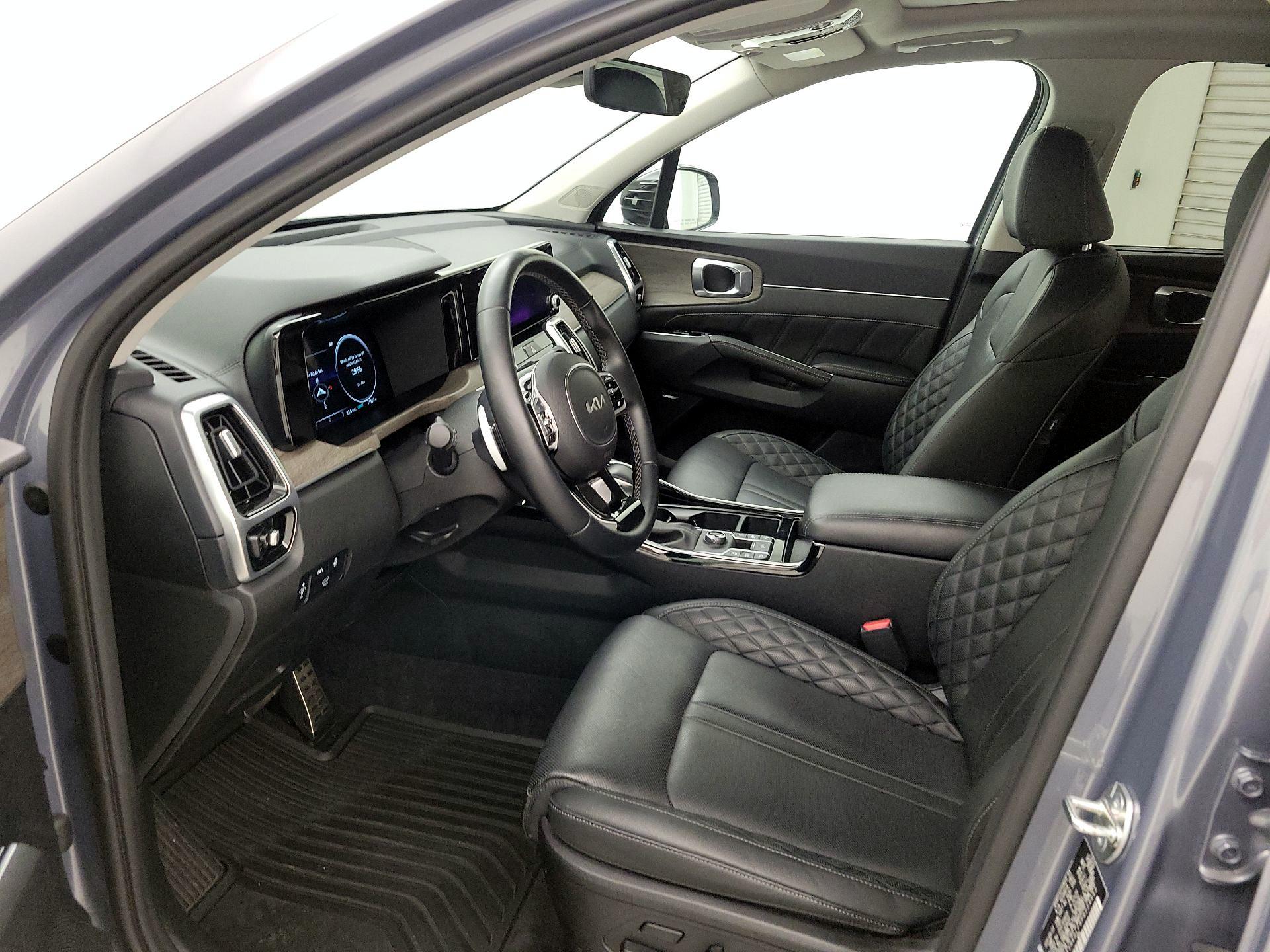 Thumbnail: 2023 Kia Sorento - 11