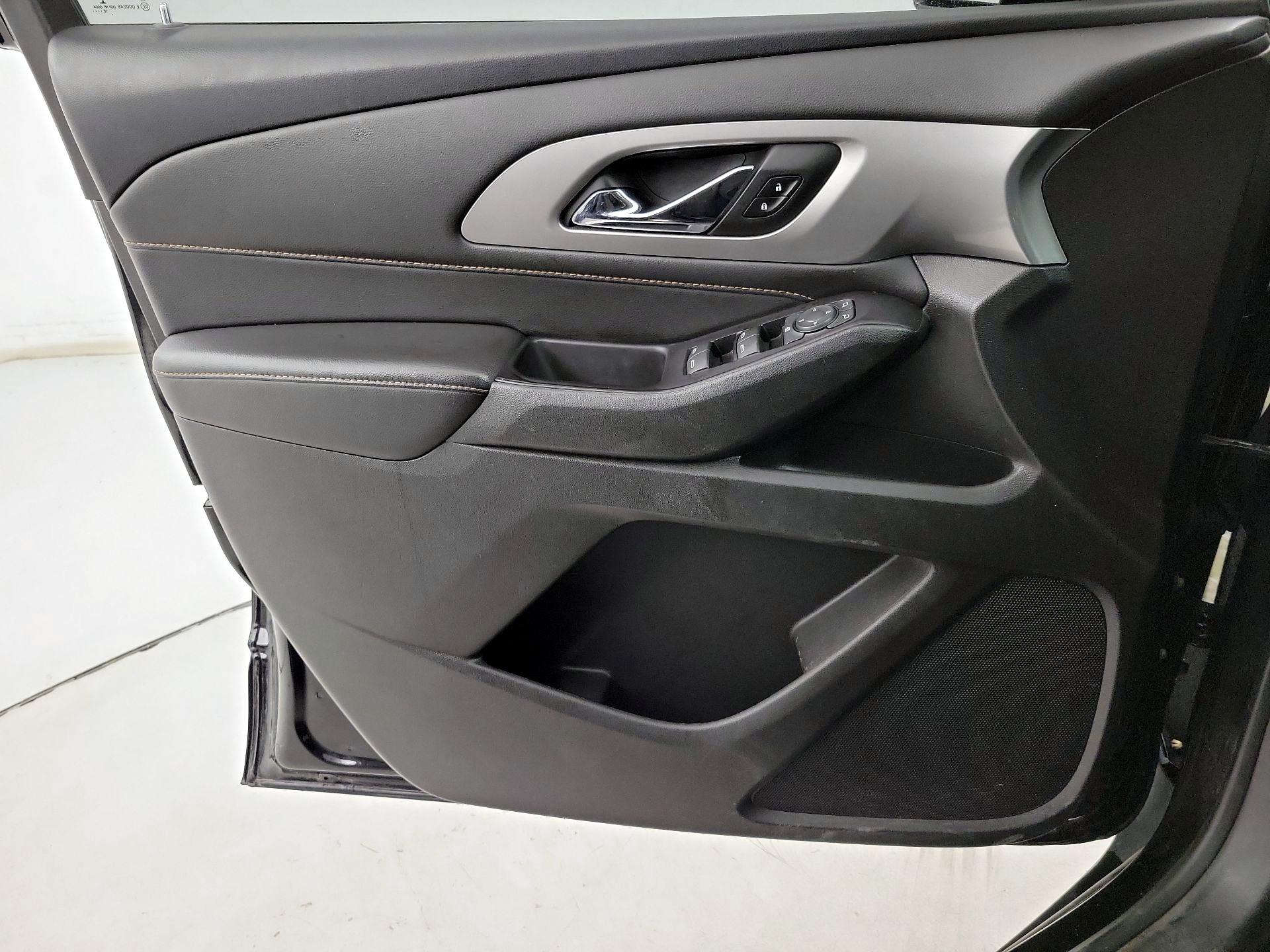 Thumbnail: 2019 Chevrolet Traverse - 12